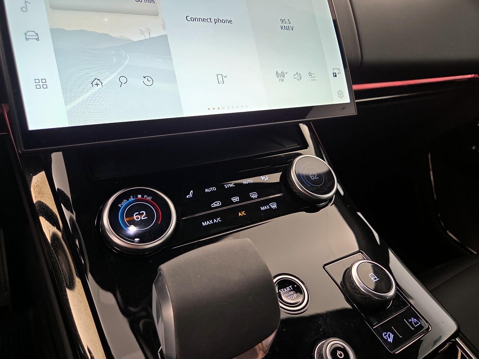 Thumbnail: 2023 Land Rover Range Rover Sport - 16