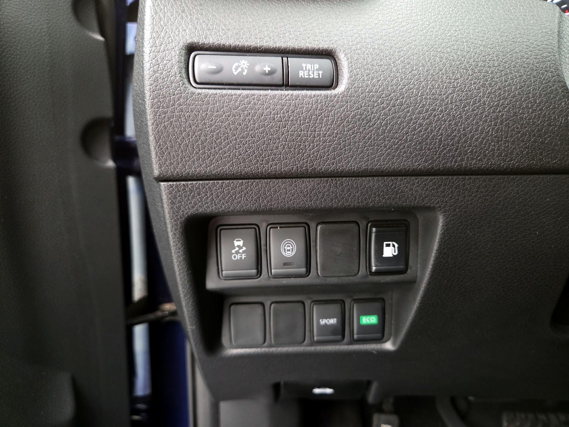 Thumbnail: 2020 Nissan Rogue - 13