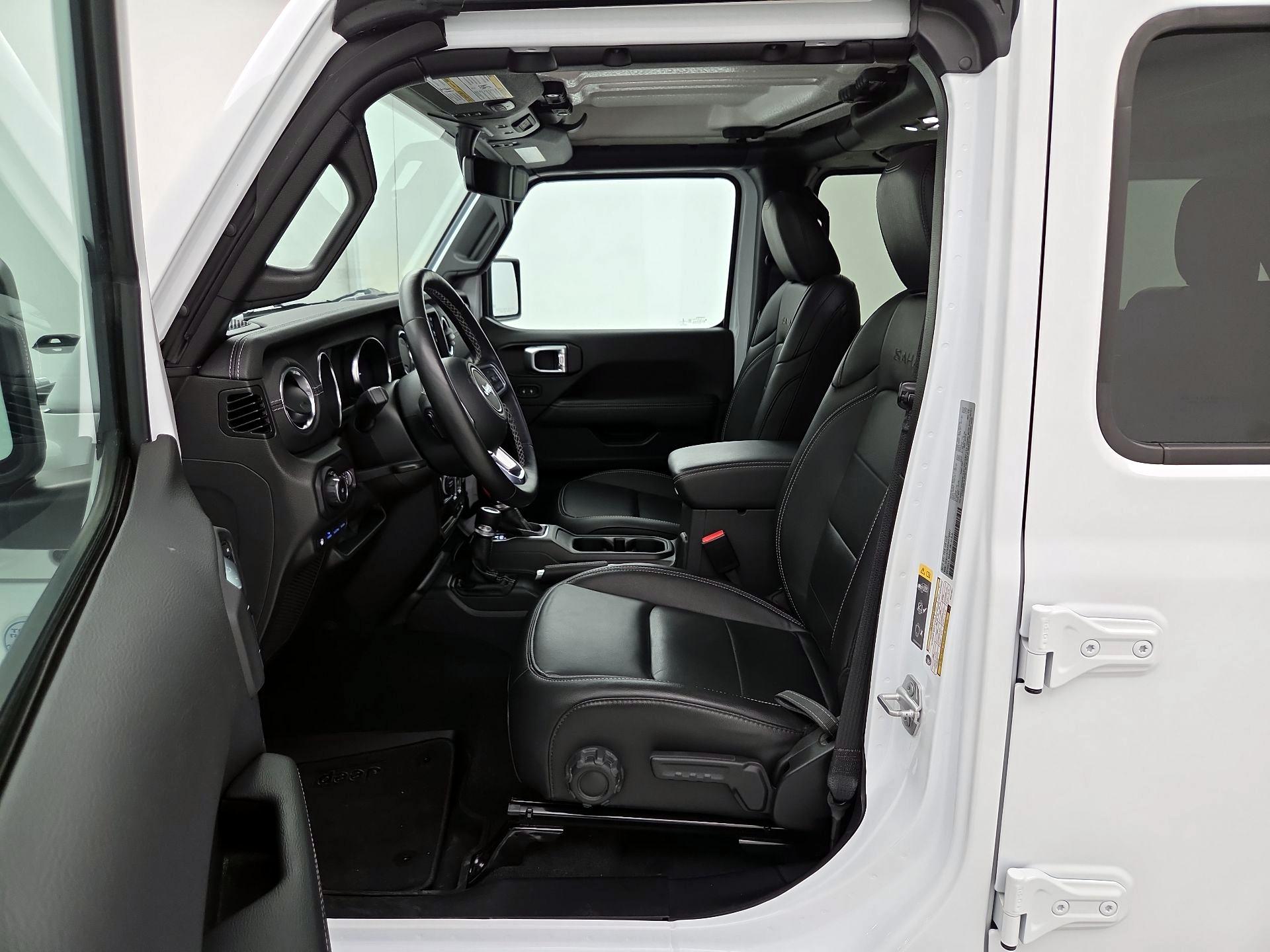 Thumbnail: 2022 Jeep Wrangler - 11