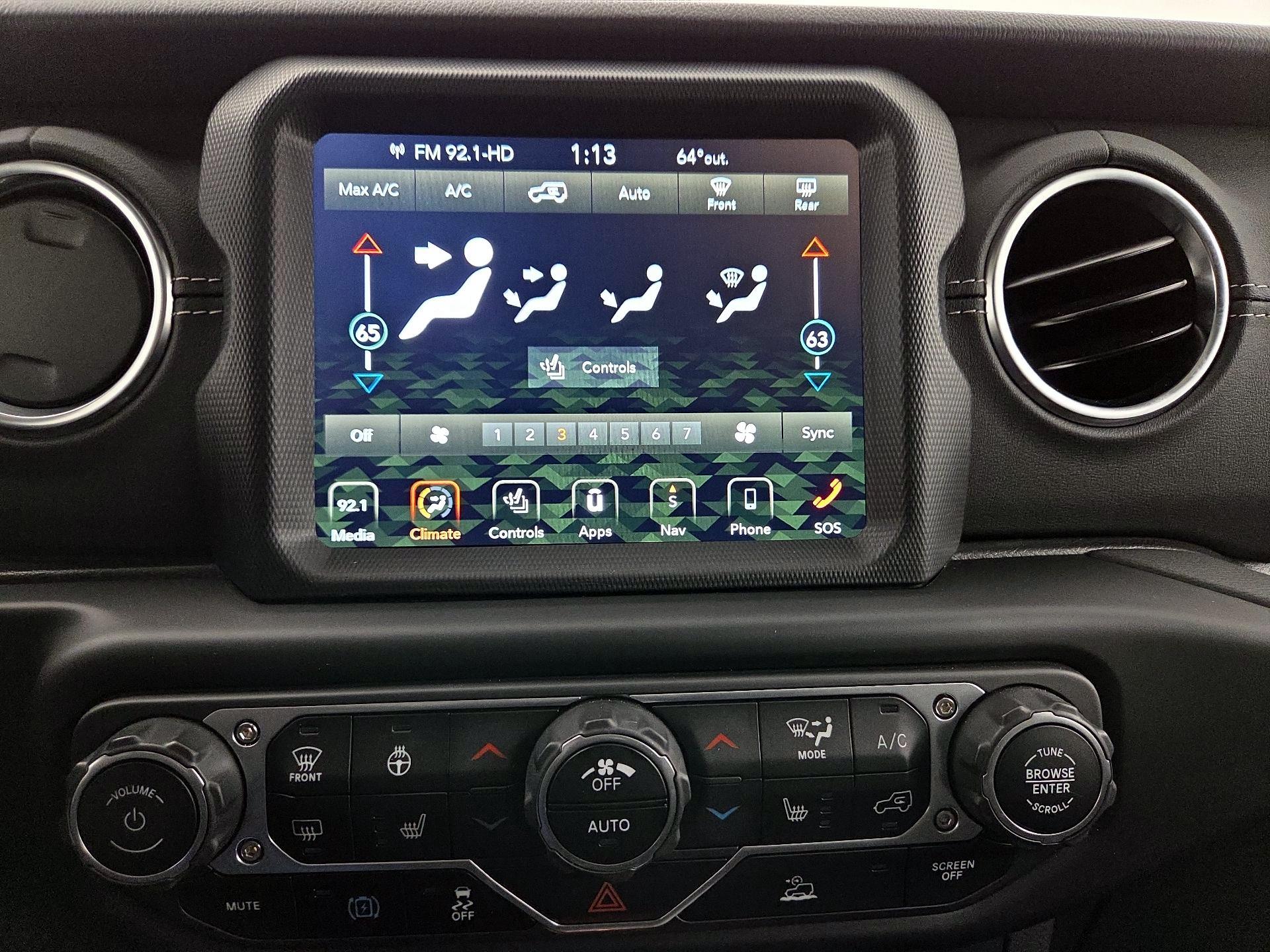 Thumbnail: 2022 Jeep Wrangler - 17