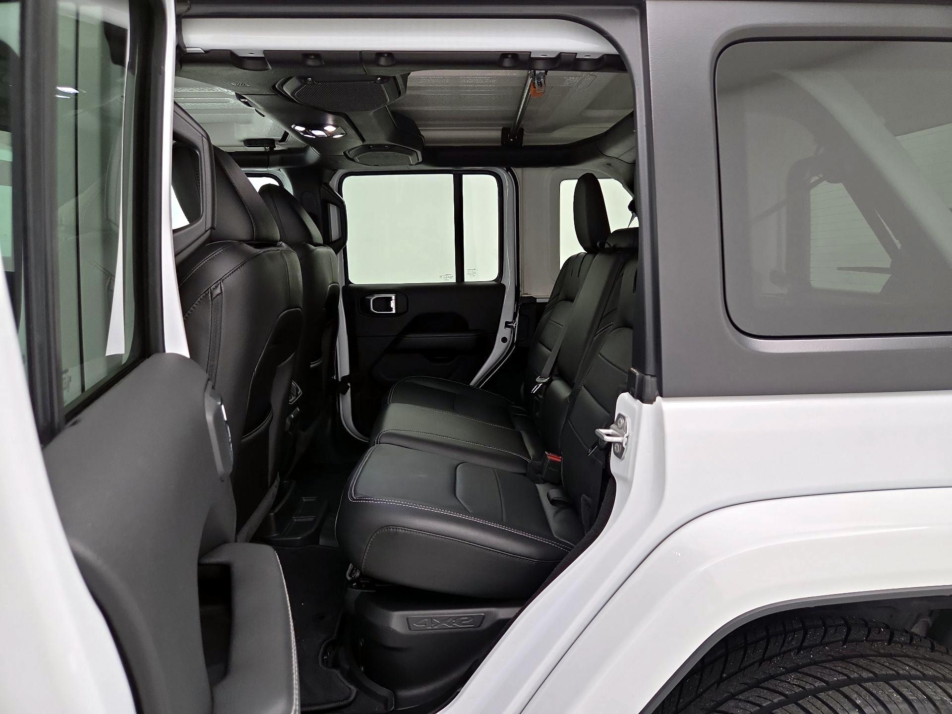 Thumbnail: 2022 Jeep Wrangler - 20