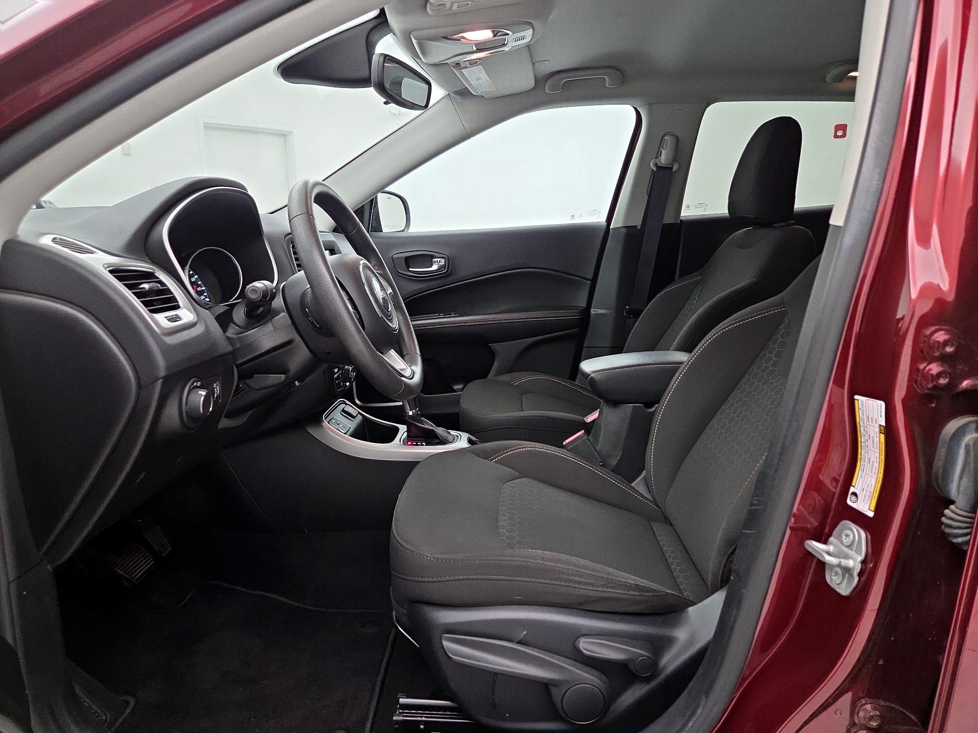 Thumbnail: 2021 Jeep Compass - 11