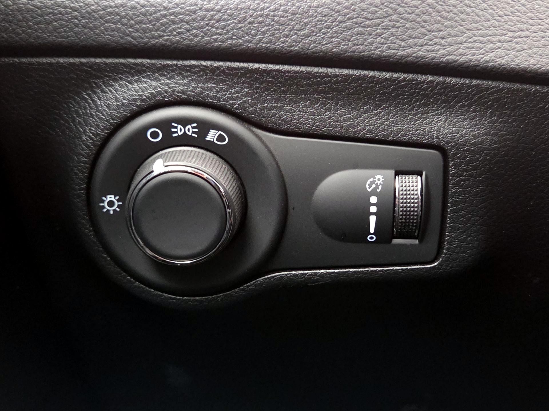 Thumbnail: 2021 Jeep Compass - 13