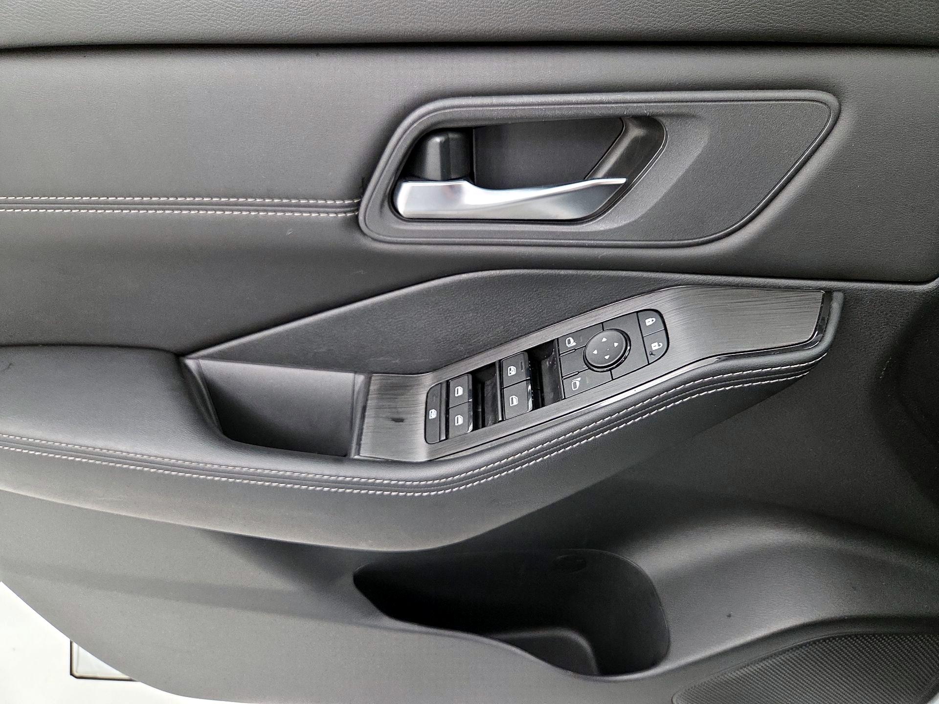 Thumbnail: 2024 Nissan Rogue - 12