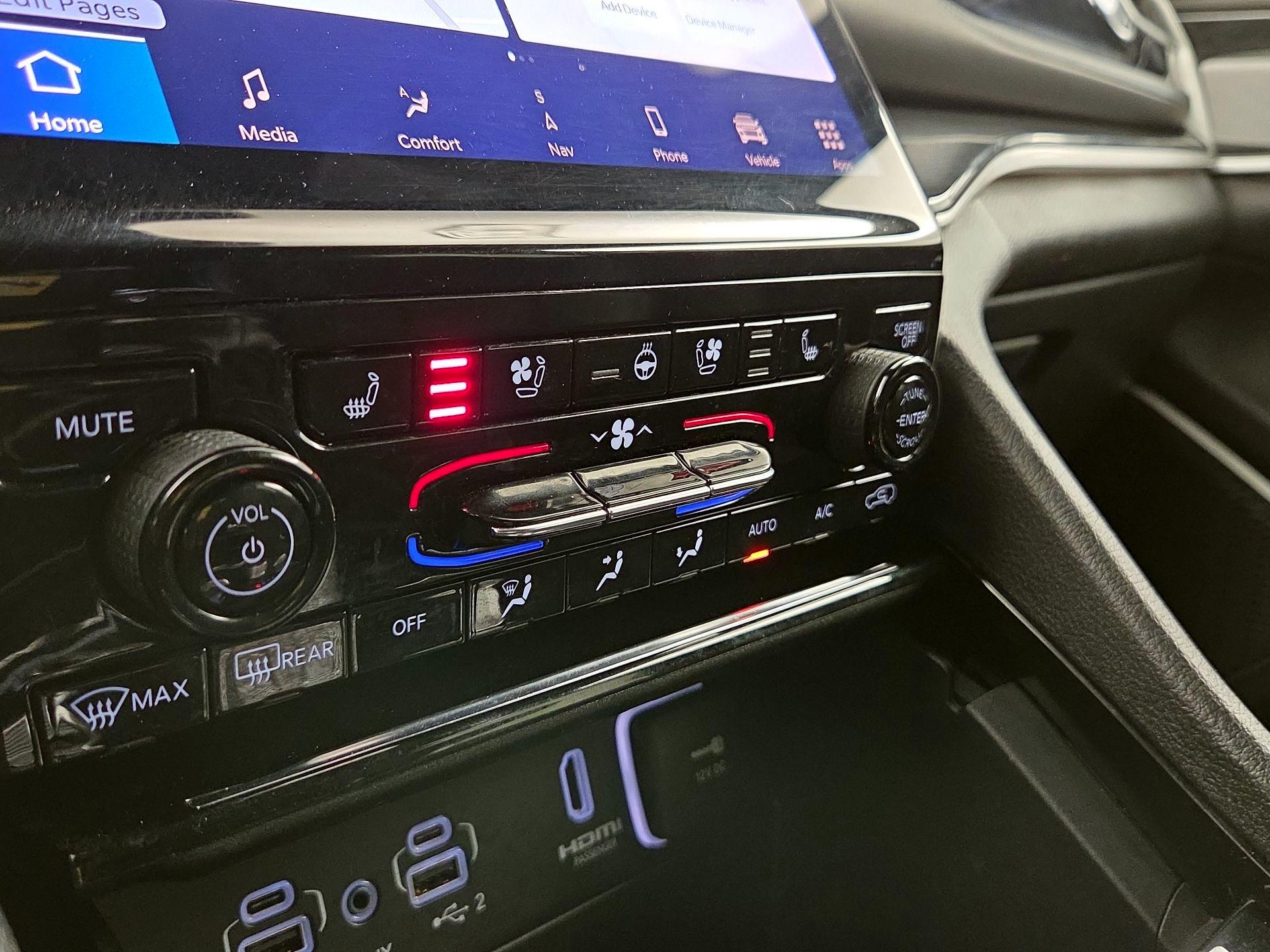 Thumbnail: 2022 Jeep Grand Cherokee - 16