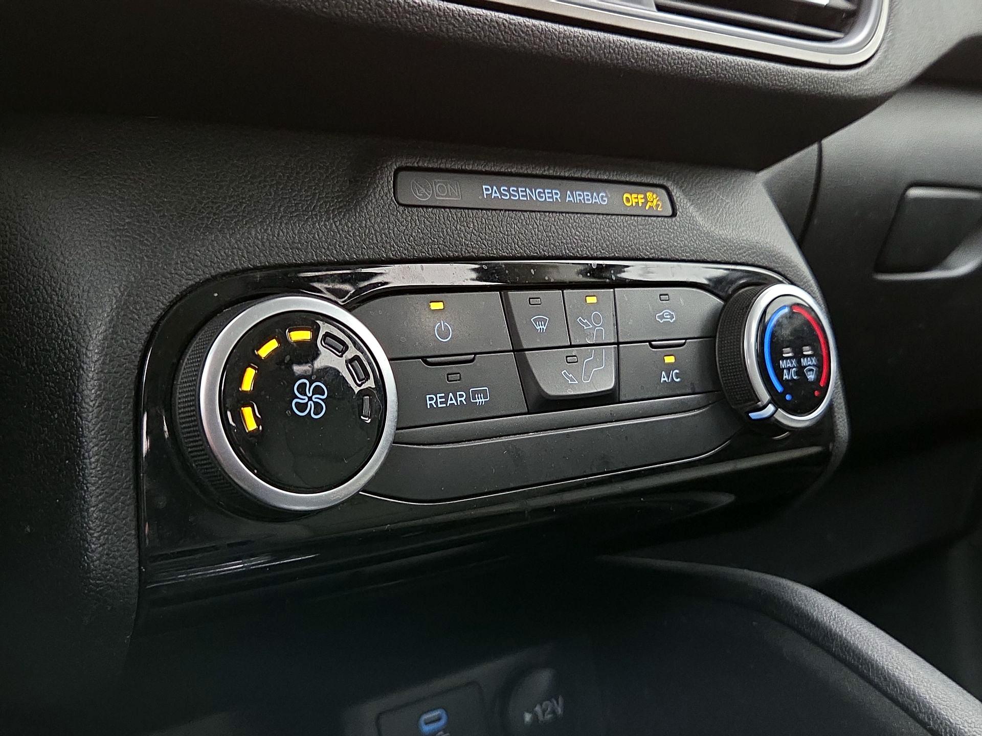 Thumbnail: 2022 Ford Escape - 16