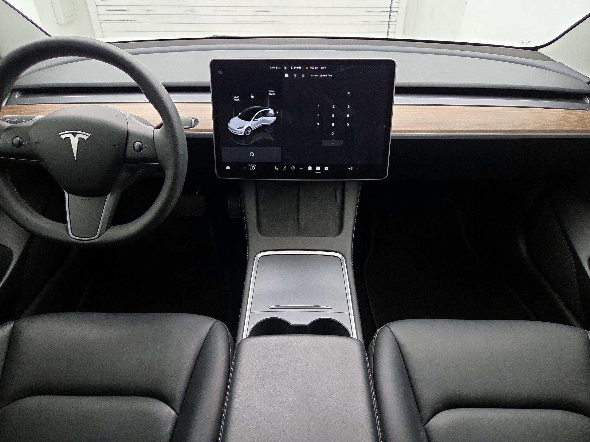 Thumbnail: 2023 Tesla Model 3 - 9