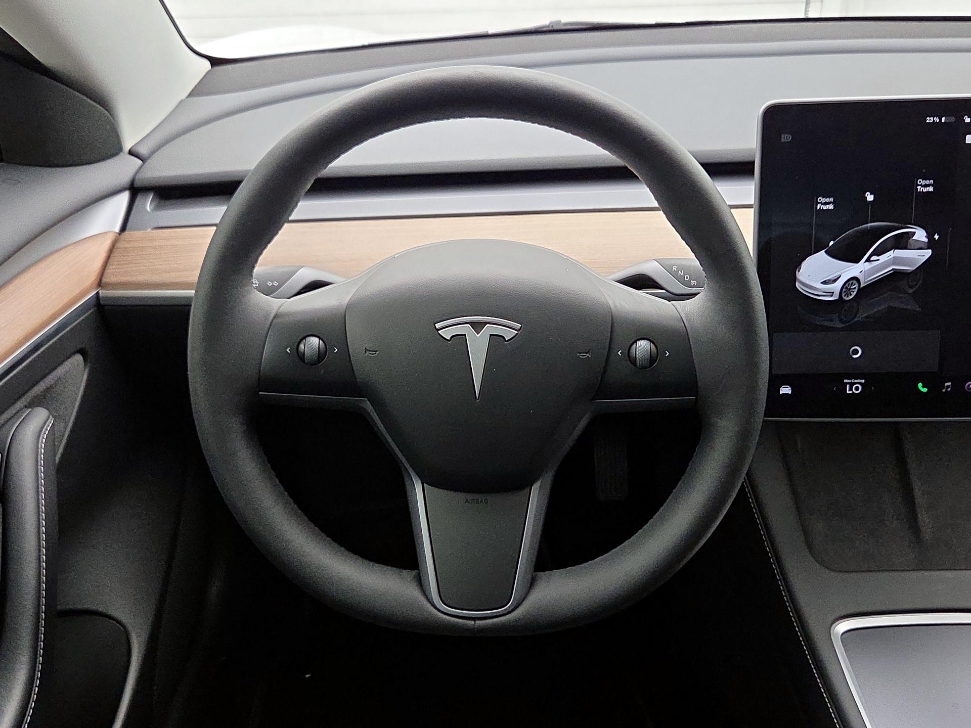 Thumbnail: 2023 Tesla Model 3 - 10