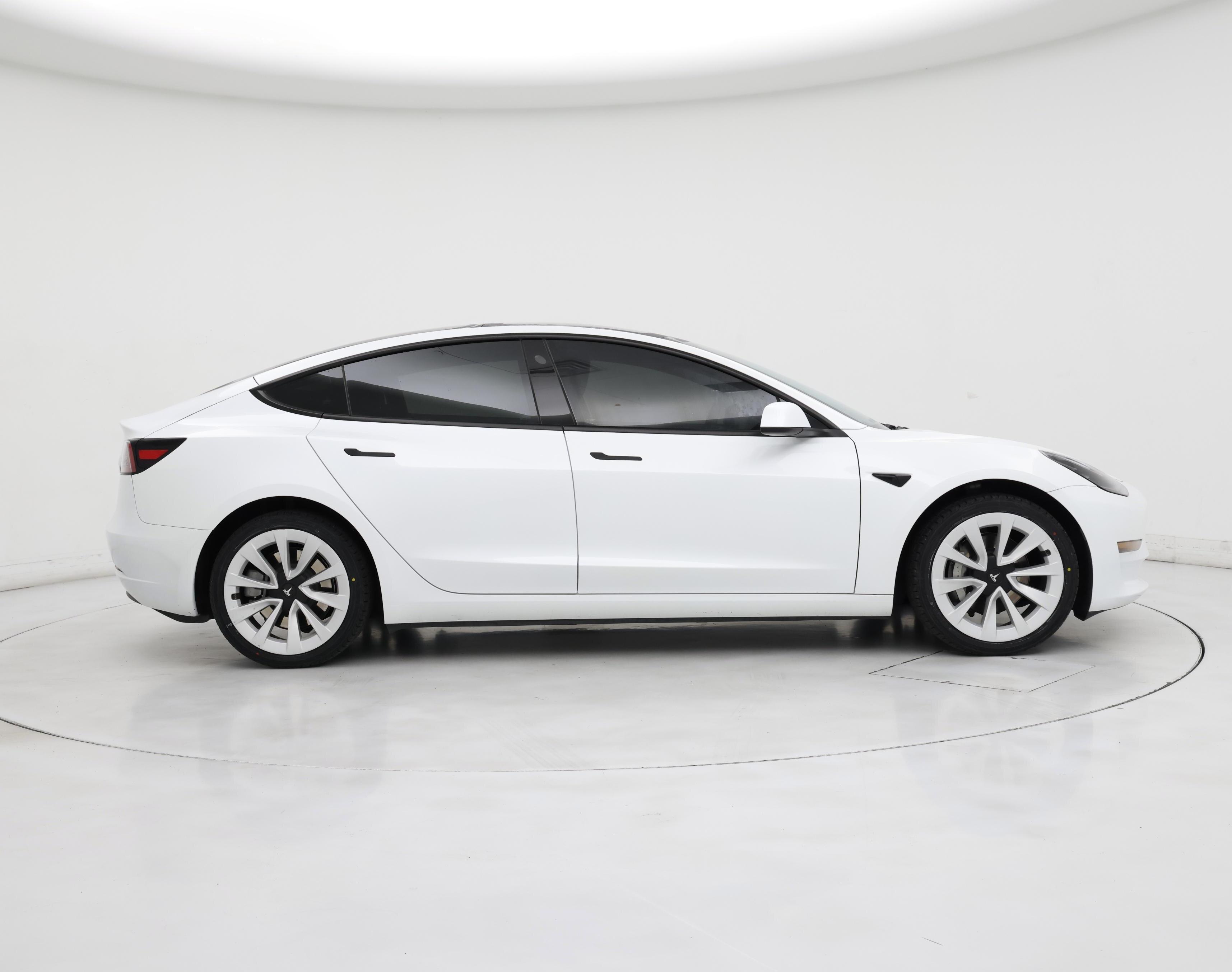 Thumbnail: 2023 Tesla Model 3 - 7