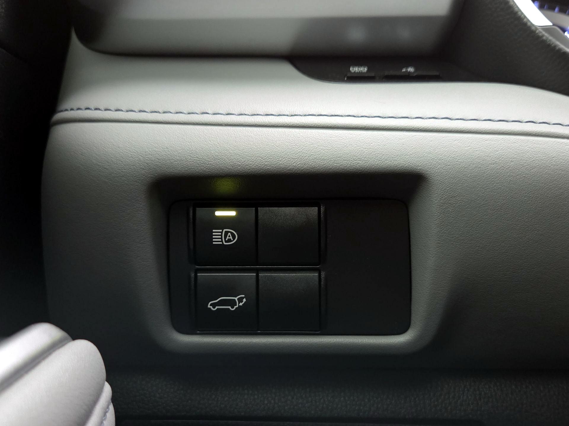 Thumbnail: 2022 Toyota Highlander - 13