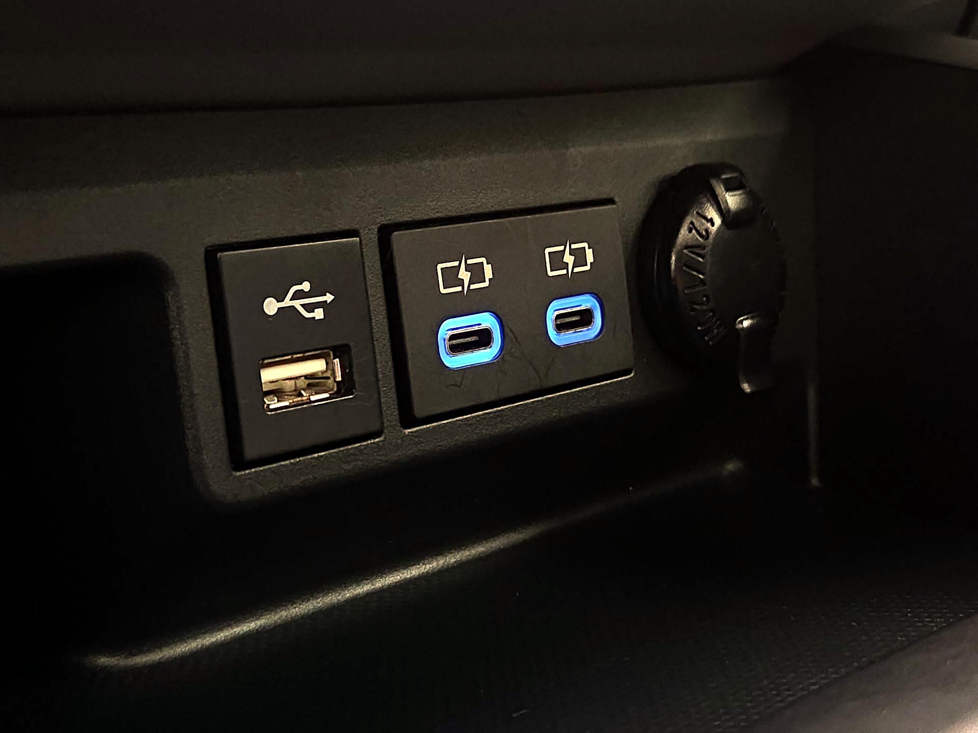 Thumbnail: 2022 Toyota Highlander - 19