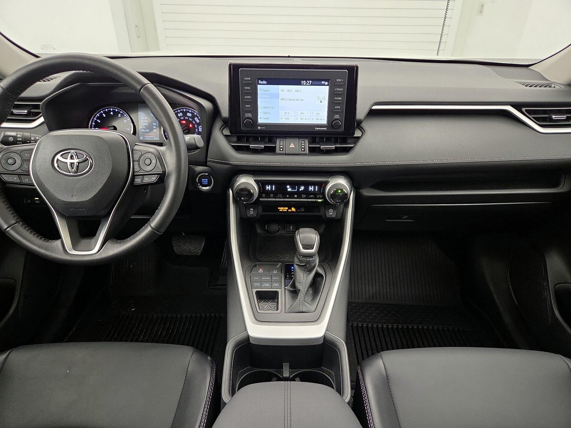 Thumbnail: 2022 Toyota RAV4 - 9