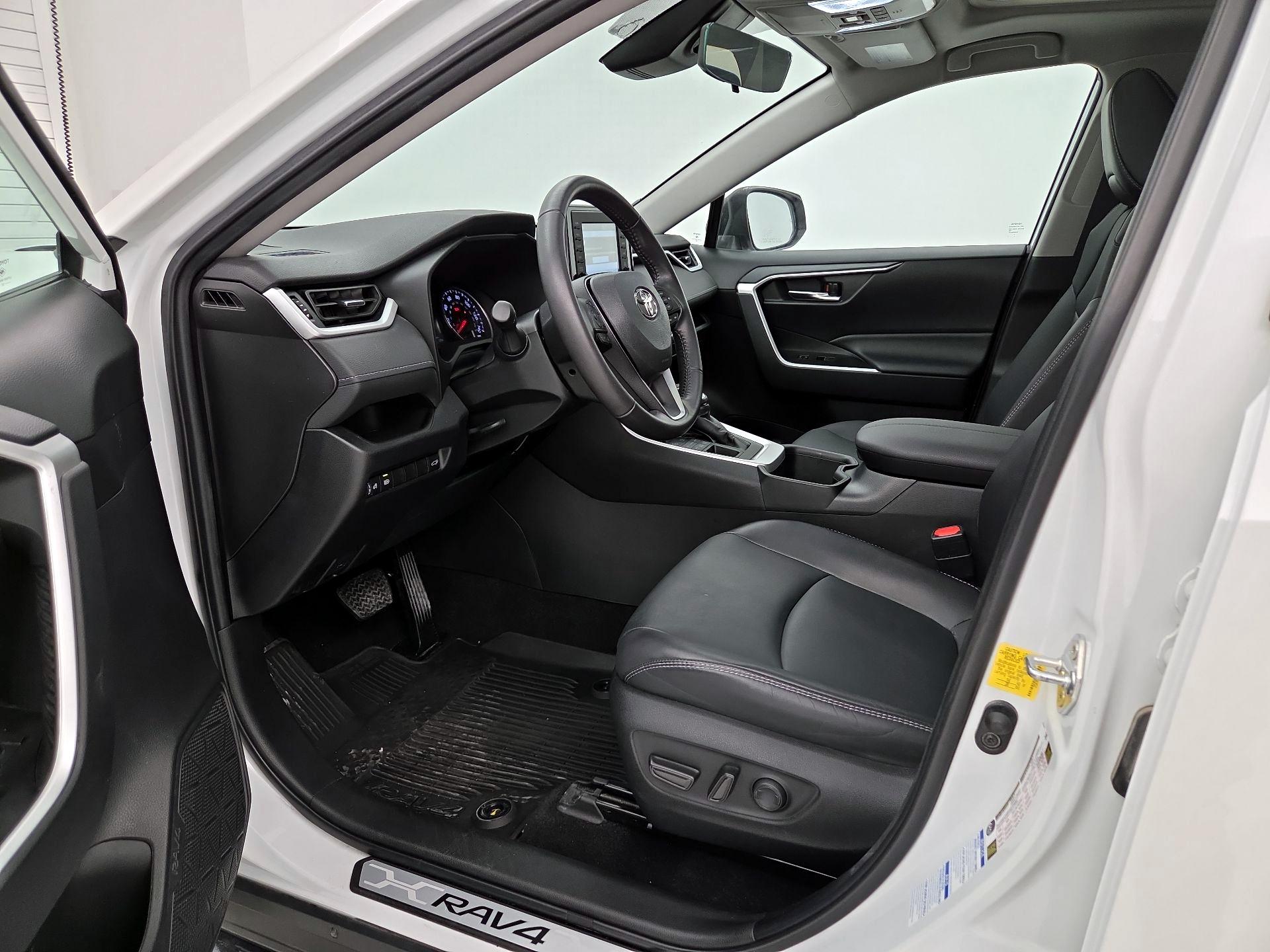 Thumbnail: 2022 Toyota RAV4 - 11