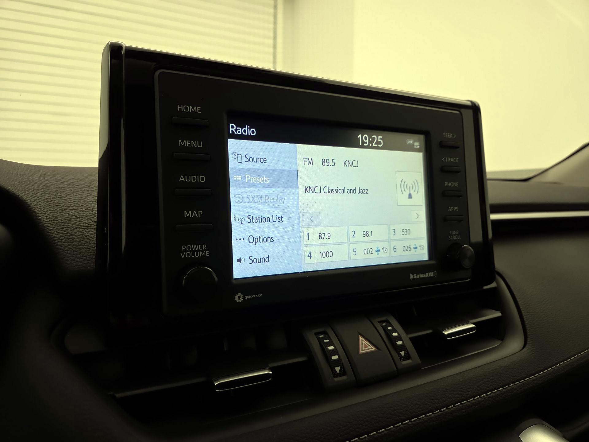 Thumbnail: 2022 Toyota RAV4 - 15