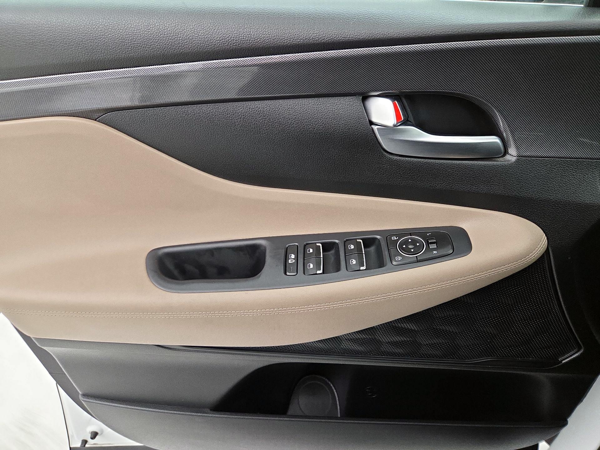 Thumbnail: 2023 Hyundai Santa Fe - 12