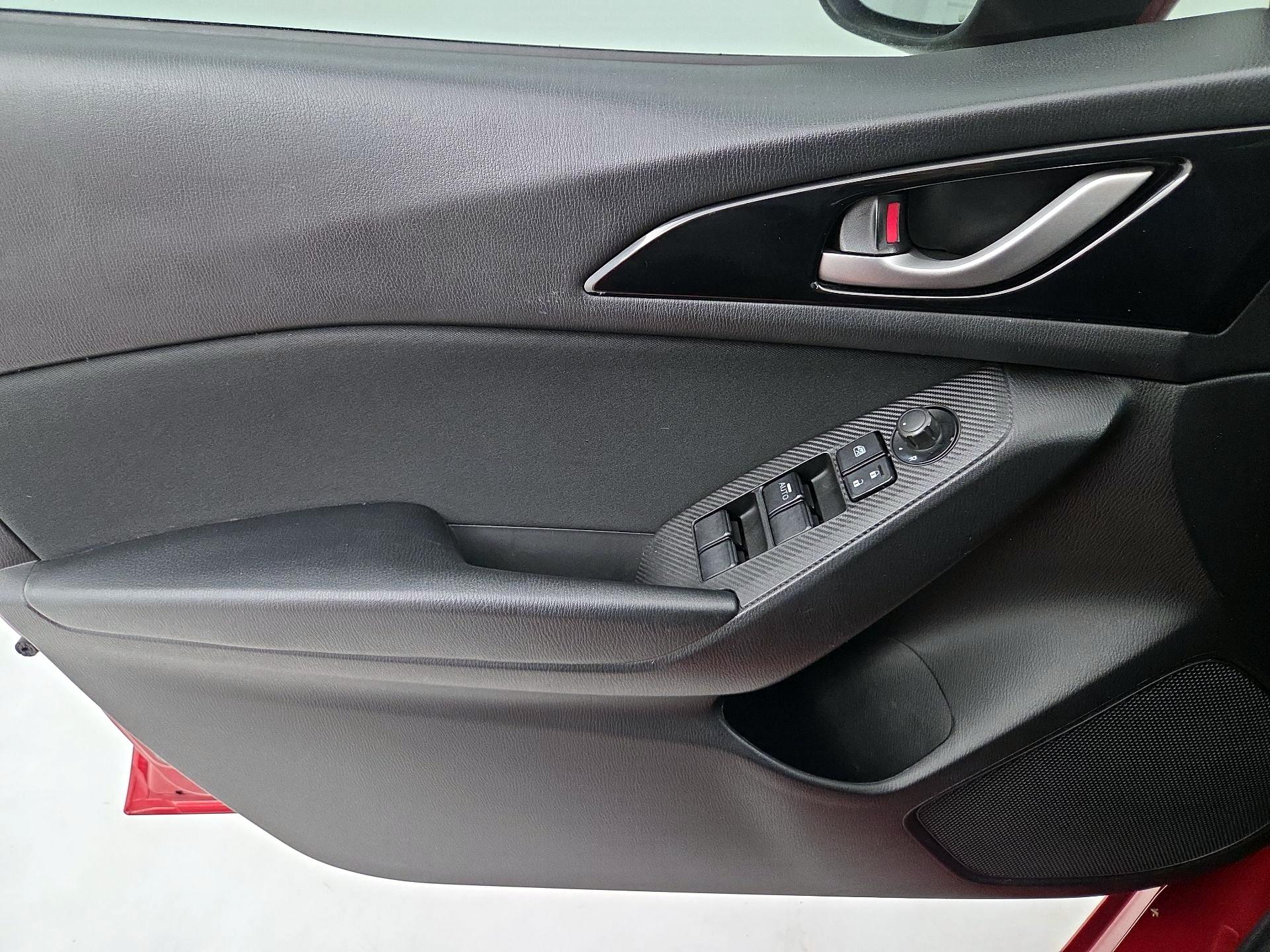 Thumbnail: 2016 Mazda Mazda3 - 12