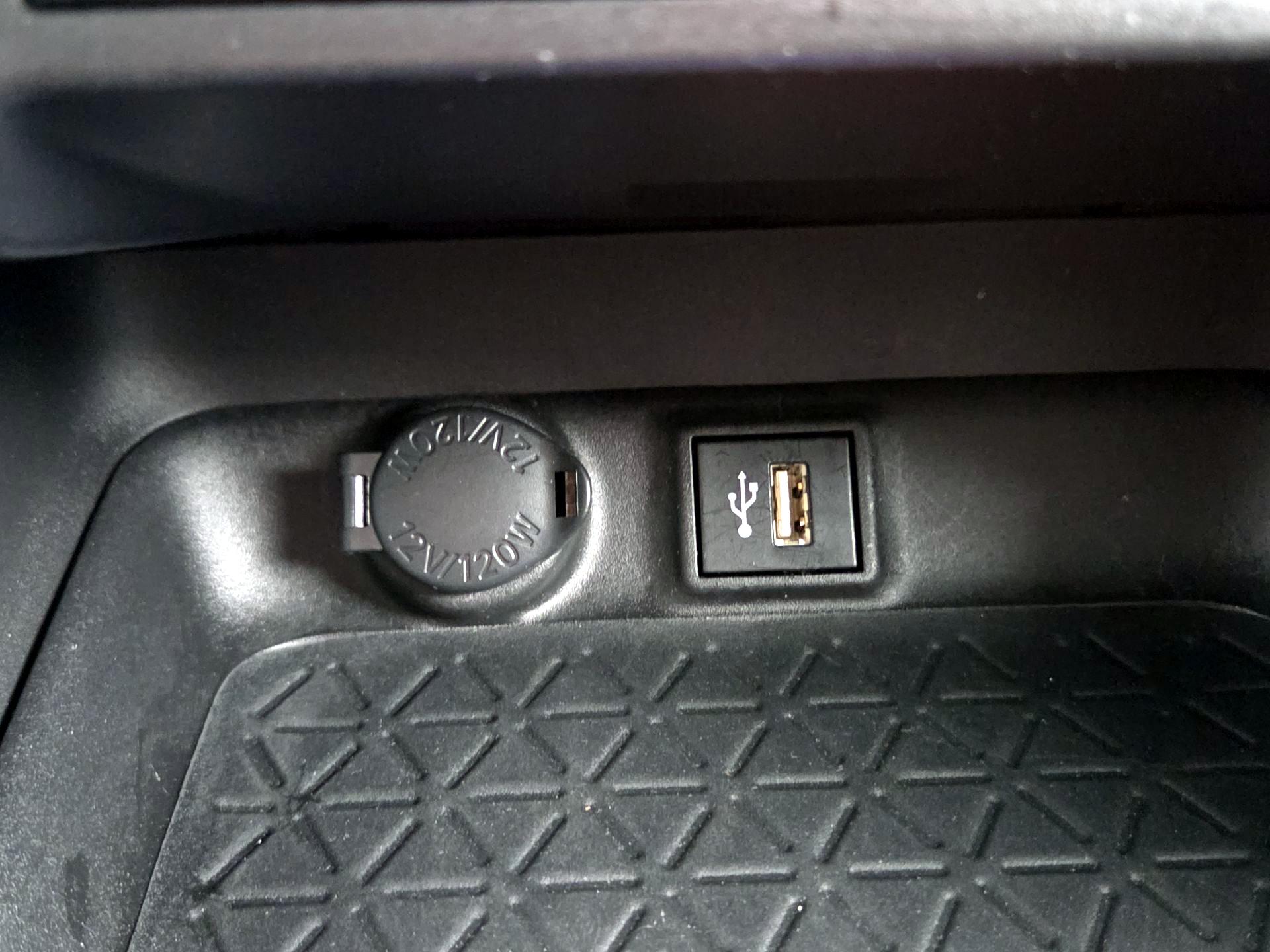 Thumbnail: 2024 Toyota RAV4 - 18