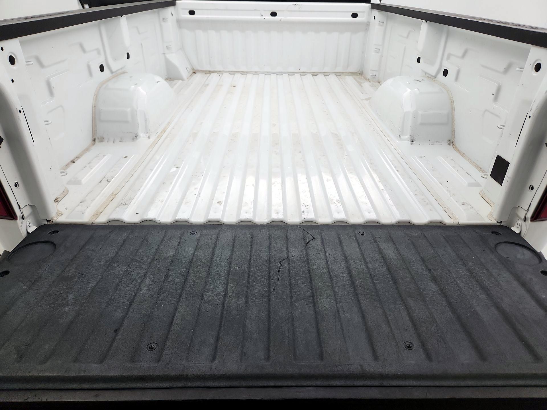 Thumbnail: 2019 Chevrolet Silverado 1500 - 19