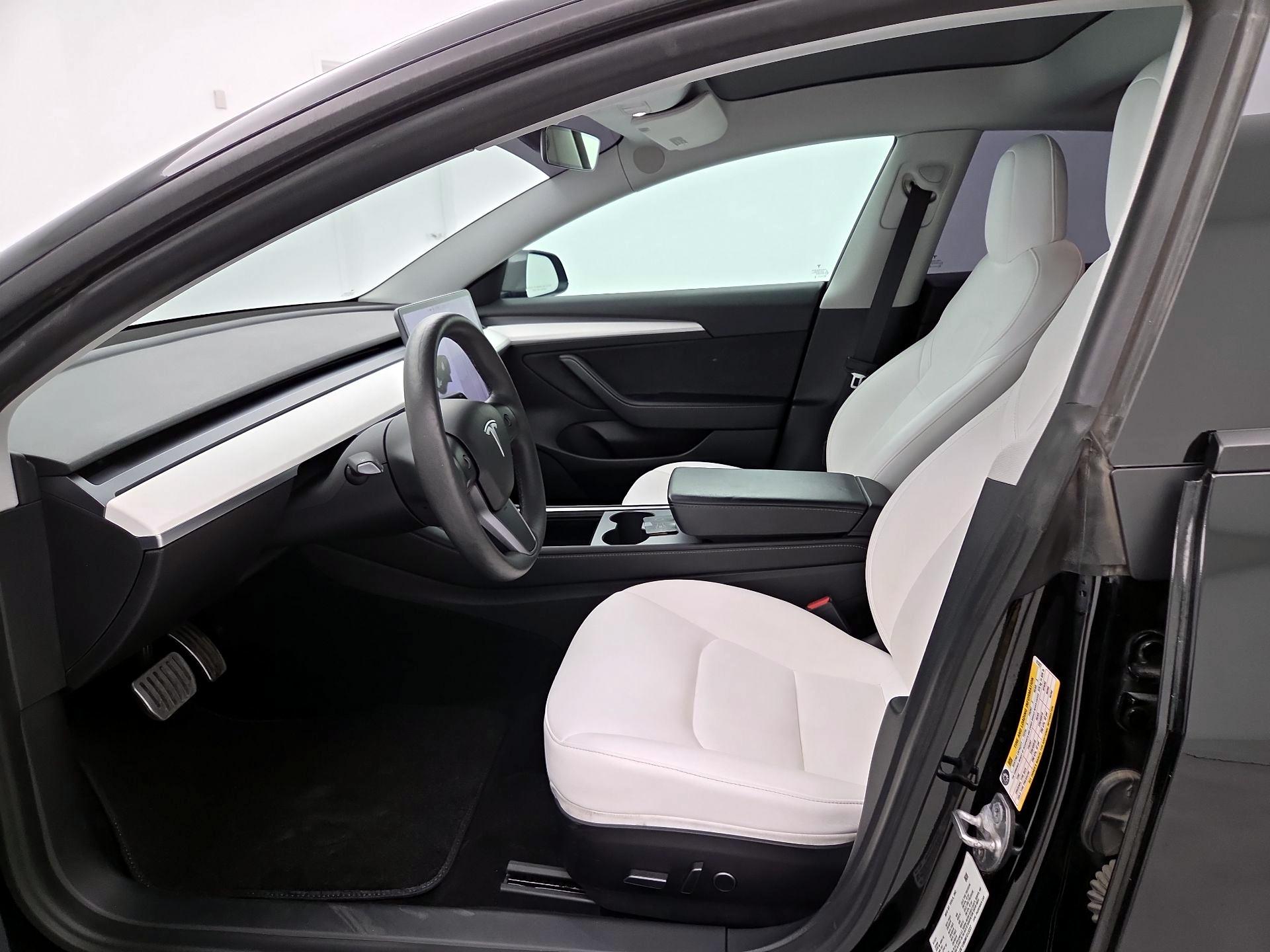 Thumbnail: 2021 Tesla Model 3 - 11