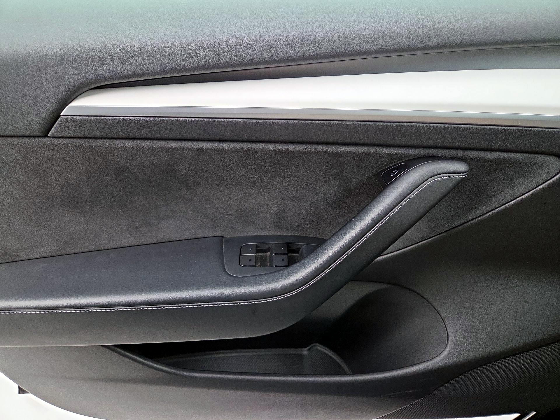 Thumbnail: 2021 Tesla Model 3 - 12