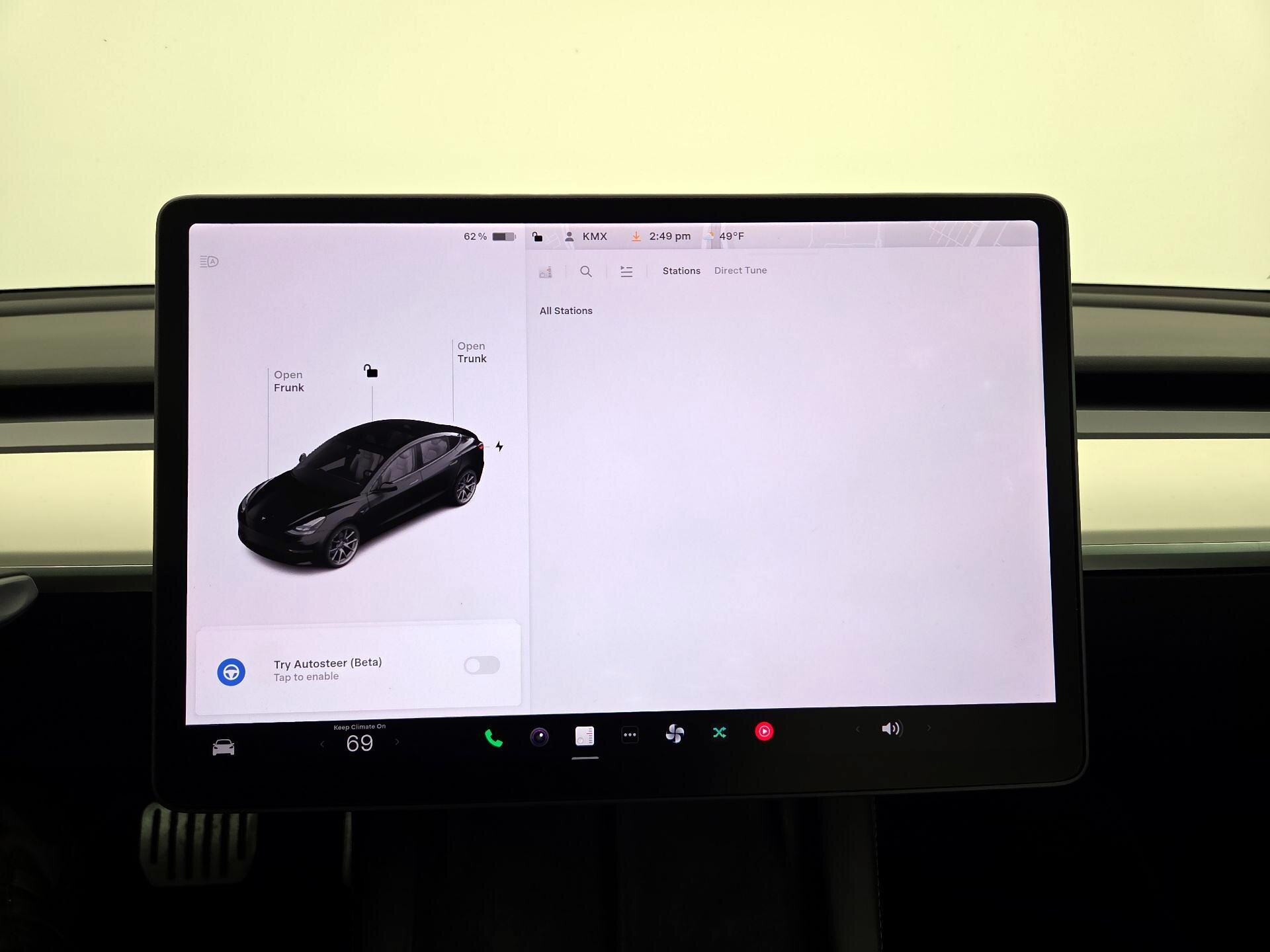 Thumbnail: 2021 Tesla Model 3 - 15