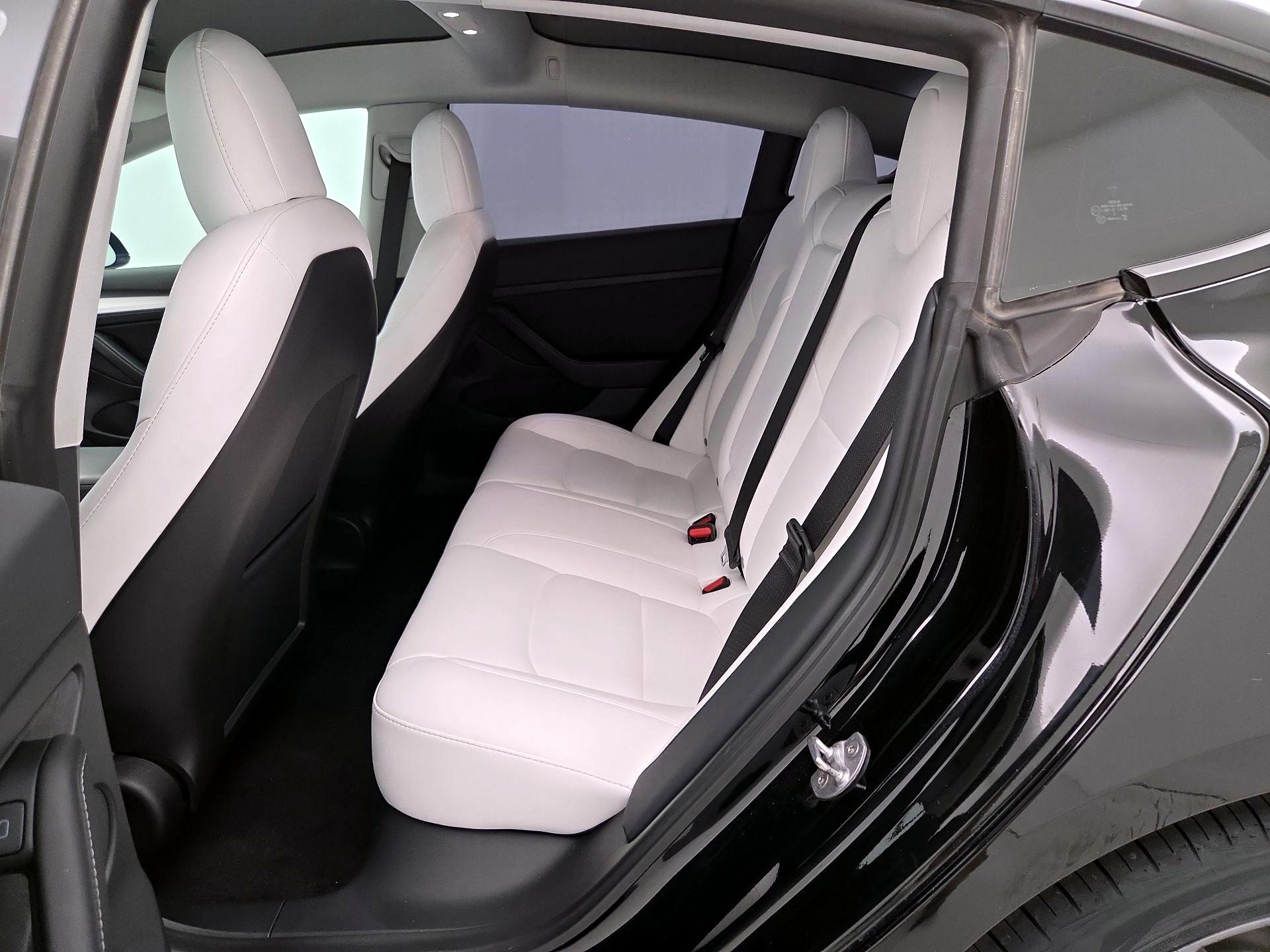 Thumbnail: 2021 Tesla Model 3 - 19