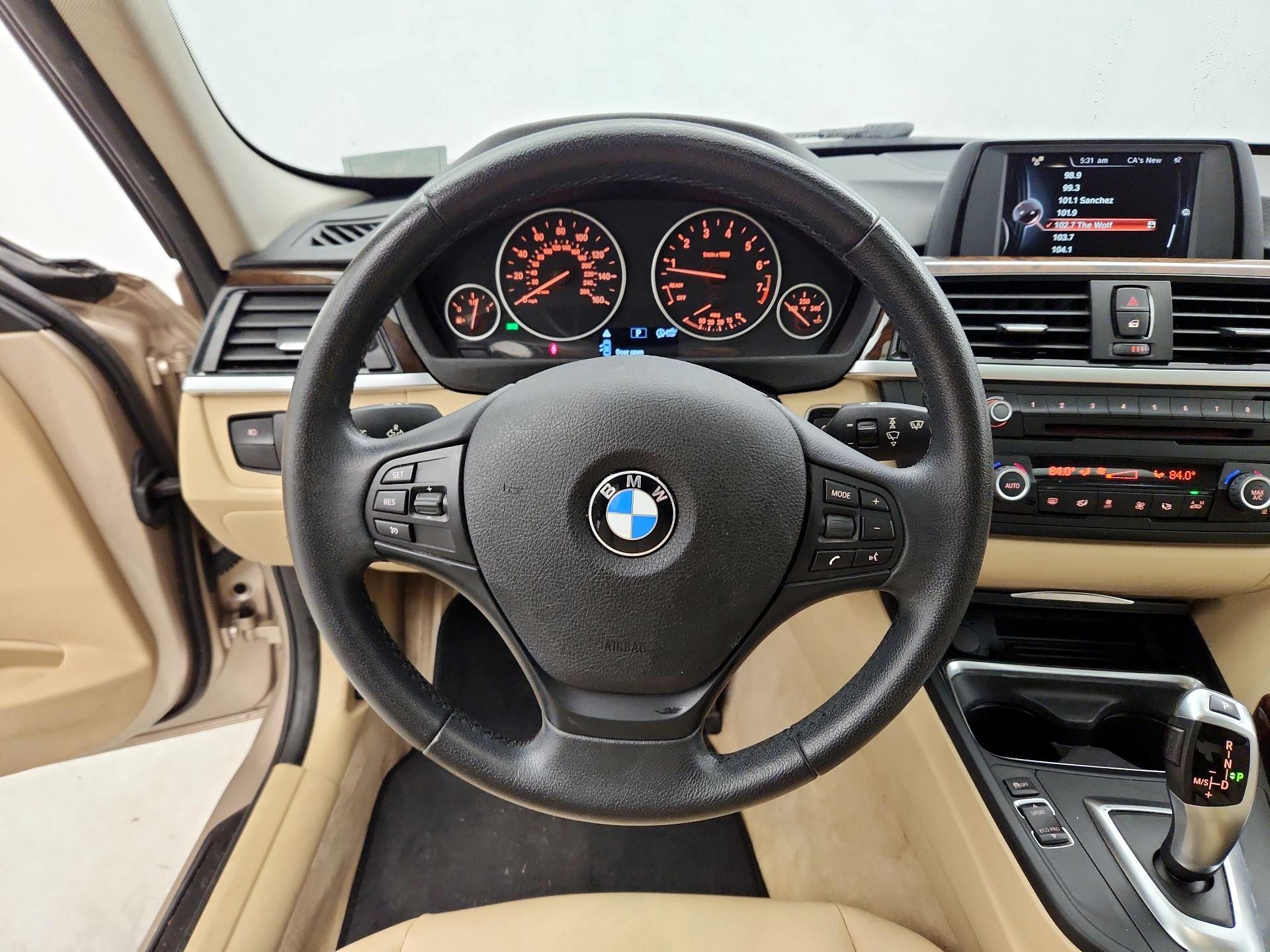 Thumbnail: 2015 BMW 3 Series - 10