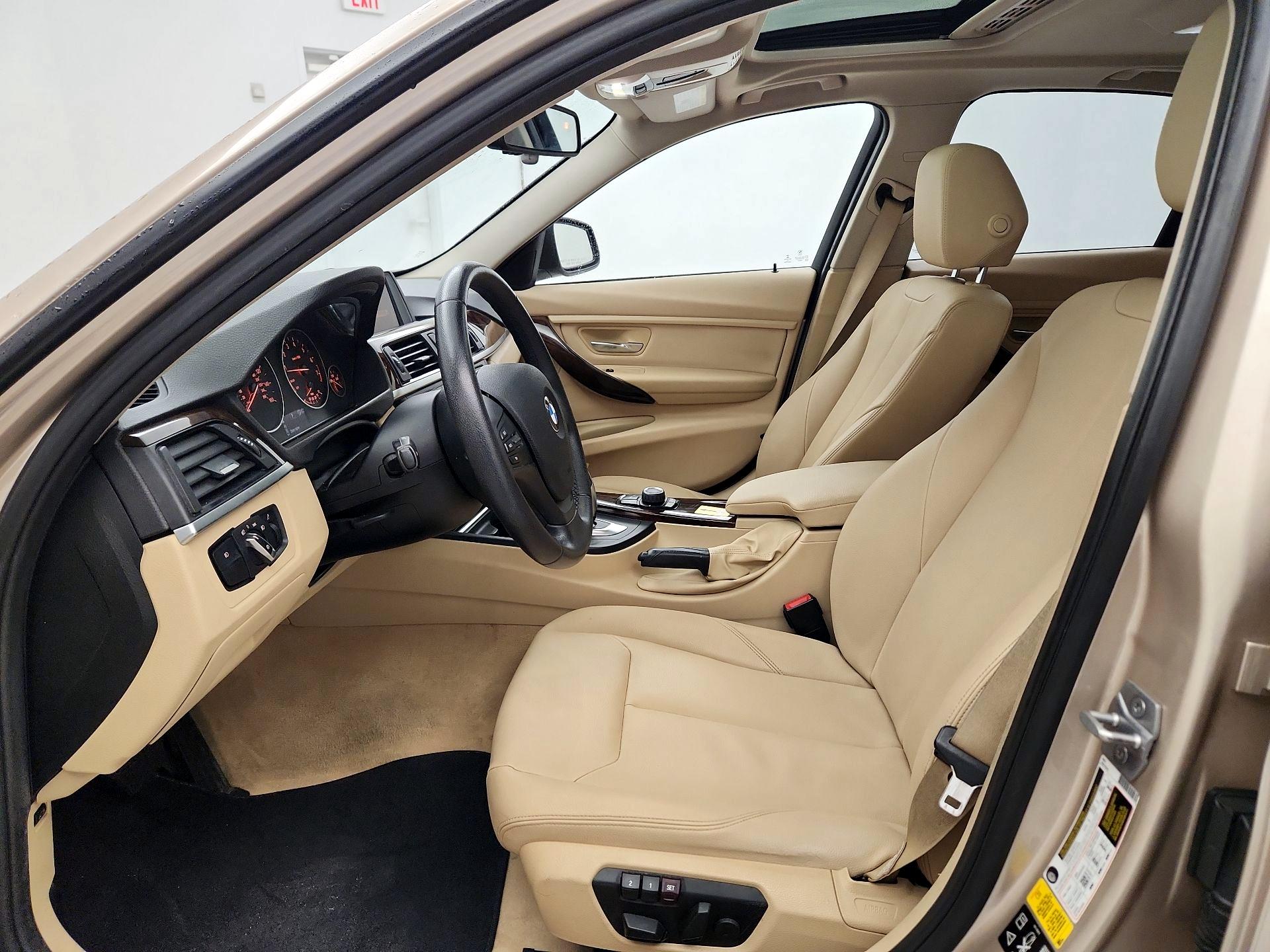 Thumbnail: 2015 BMW 3 Series - 11