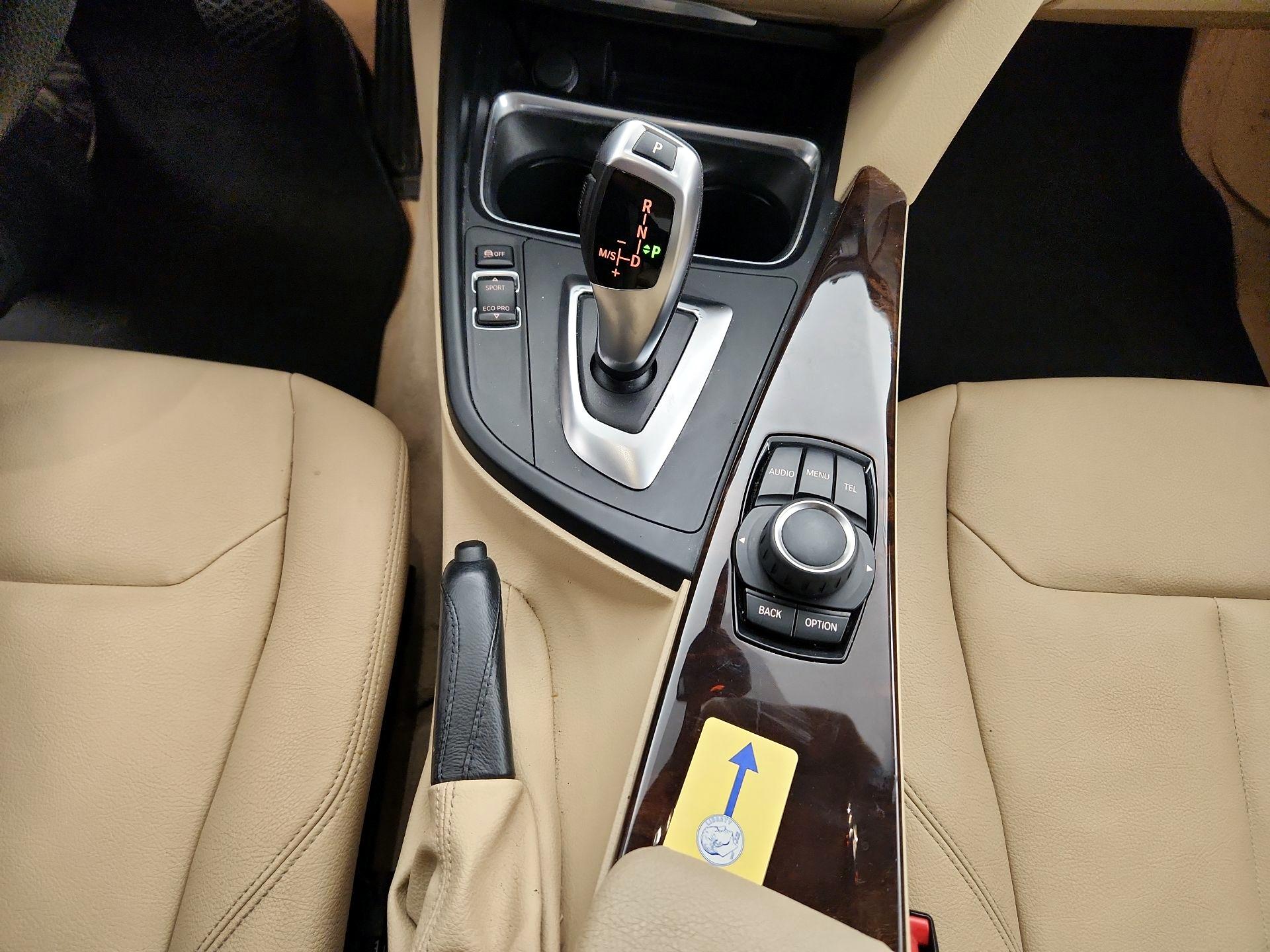 Thumbnail: 2015 BMW 3 Series - 16