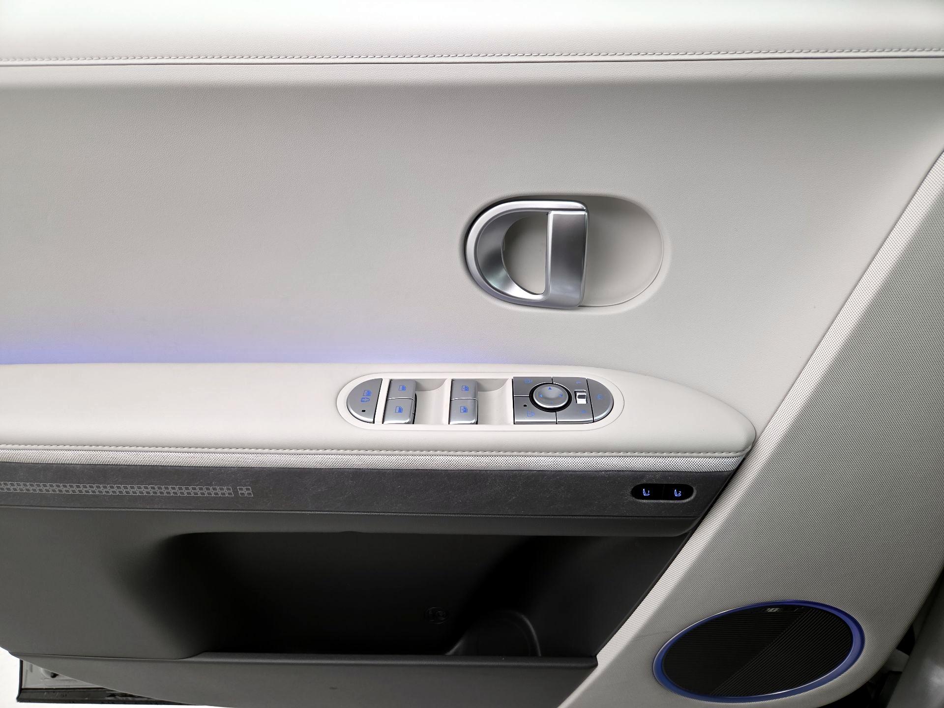 Thumbnail: 2024 Hyundai Ioniq 5 - 12