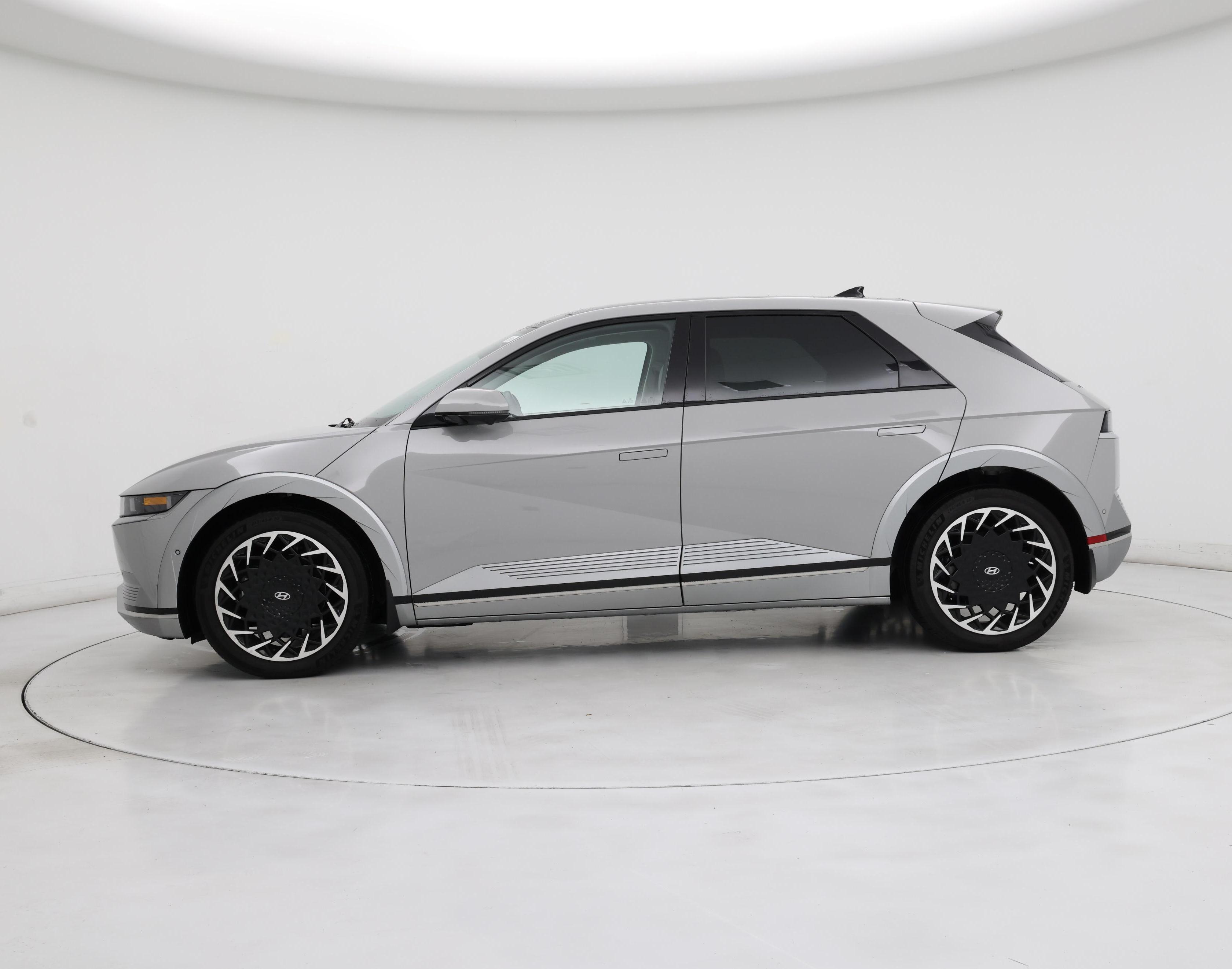 Thumbnail: 2024 Hyundai Ioniq 5 - 3