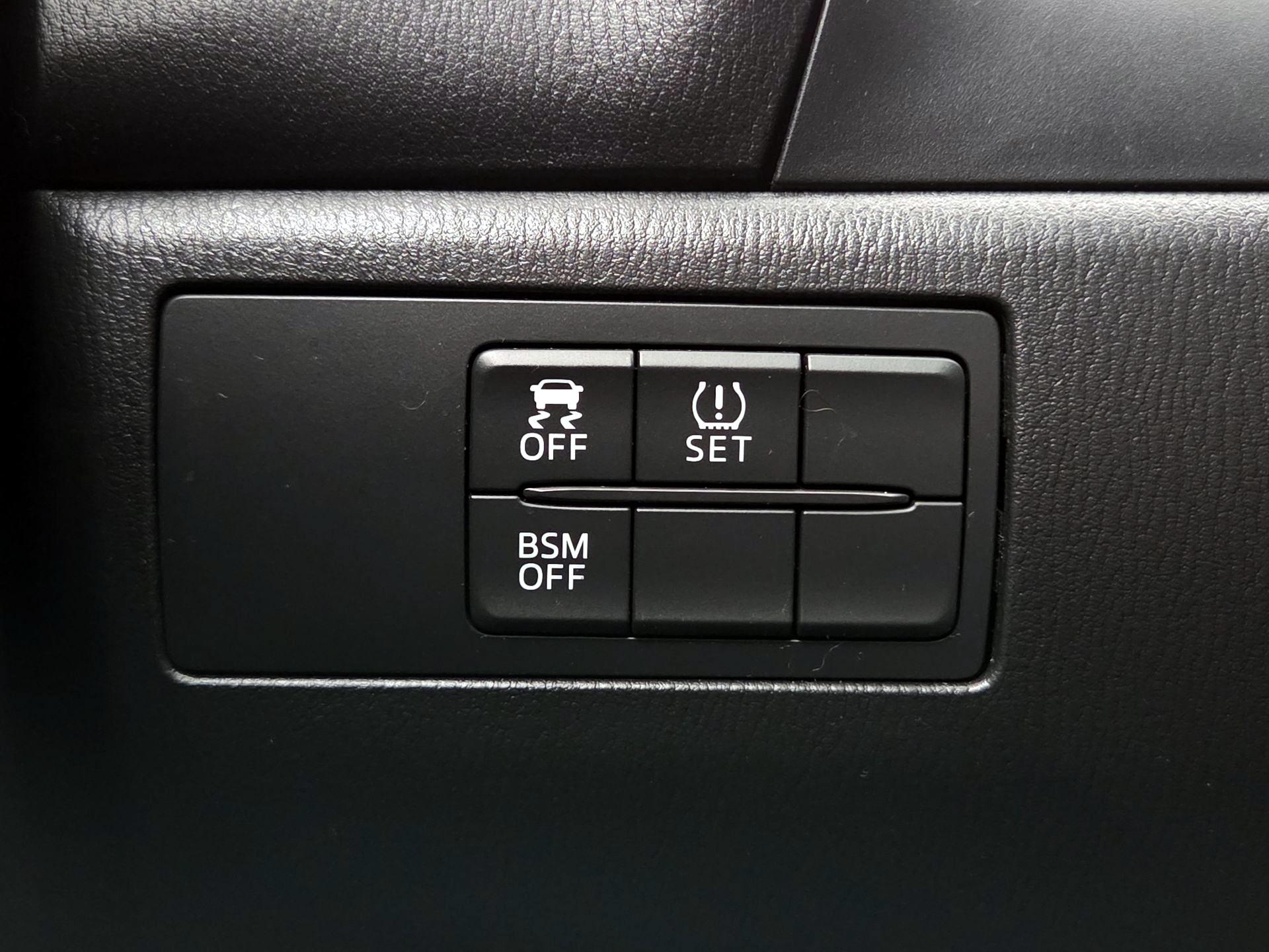 Thumbnail: 2016 Mazda Mazda3 - 13