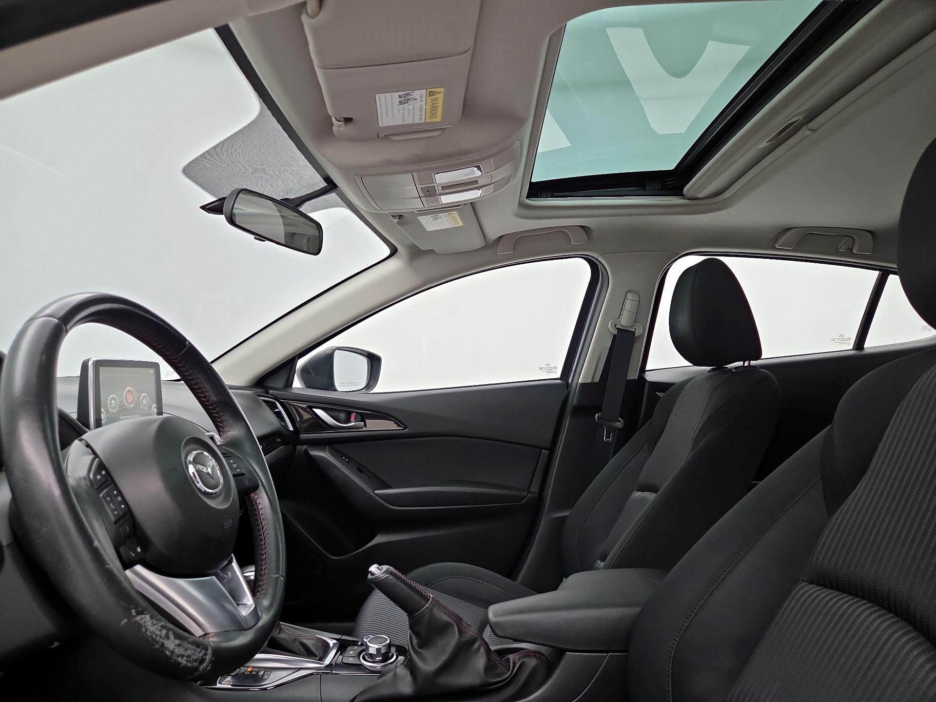 Thumbnail: 2016 Mazda Mazda3 - 19