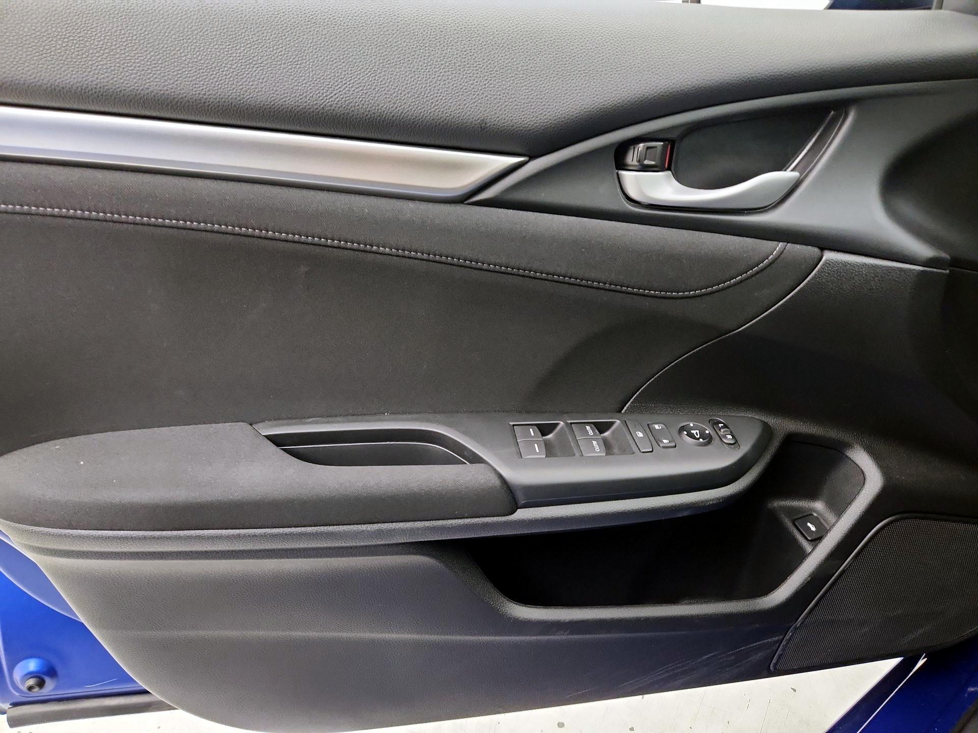 Thumbnail: 2018 Honda Civic - 12