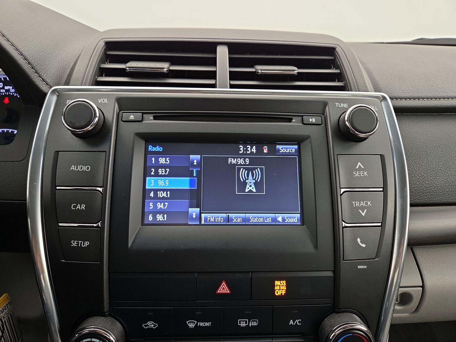 Thumbnail: 2016 Toyota Camry - 15