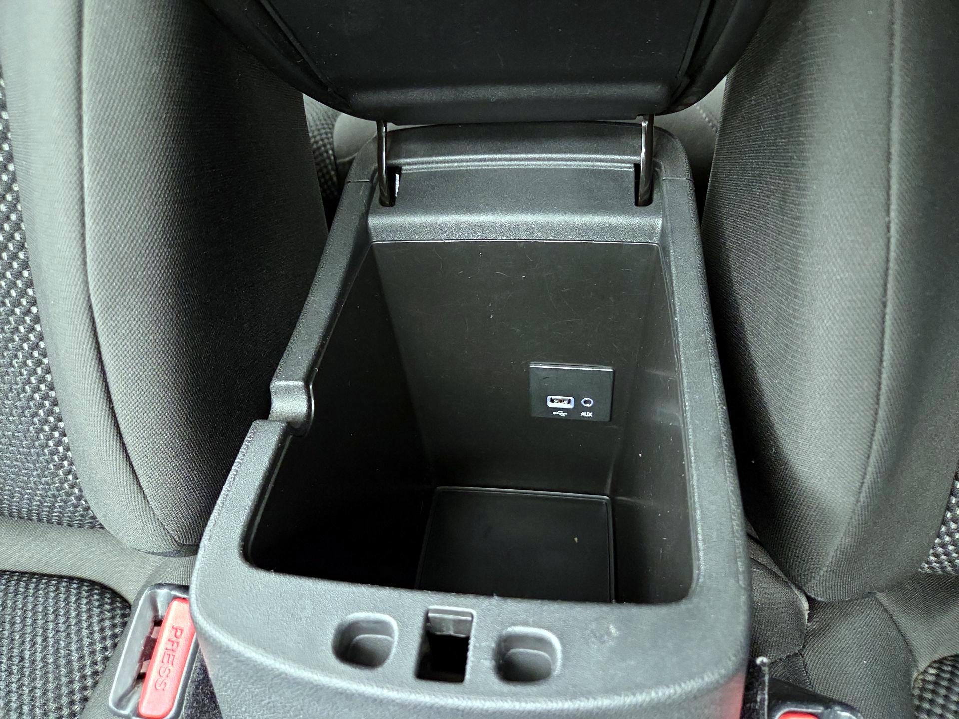 Thumbnail: 2016 Dodge Dart - 17