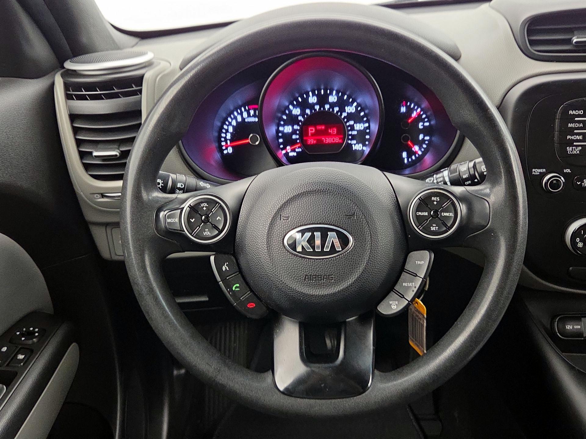 Thumbnail: 2015 Kia Soul - 10