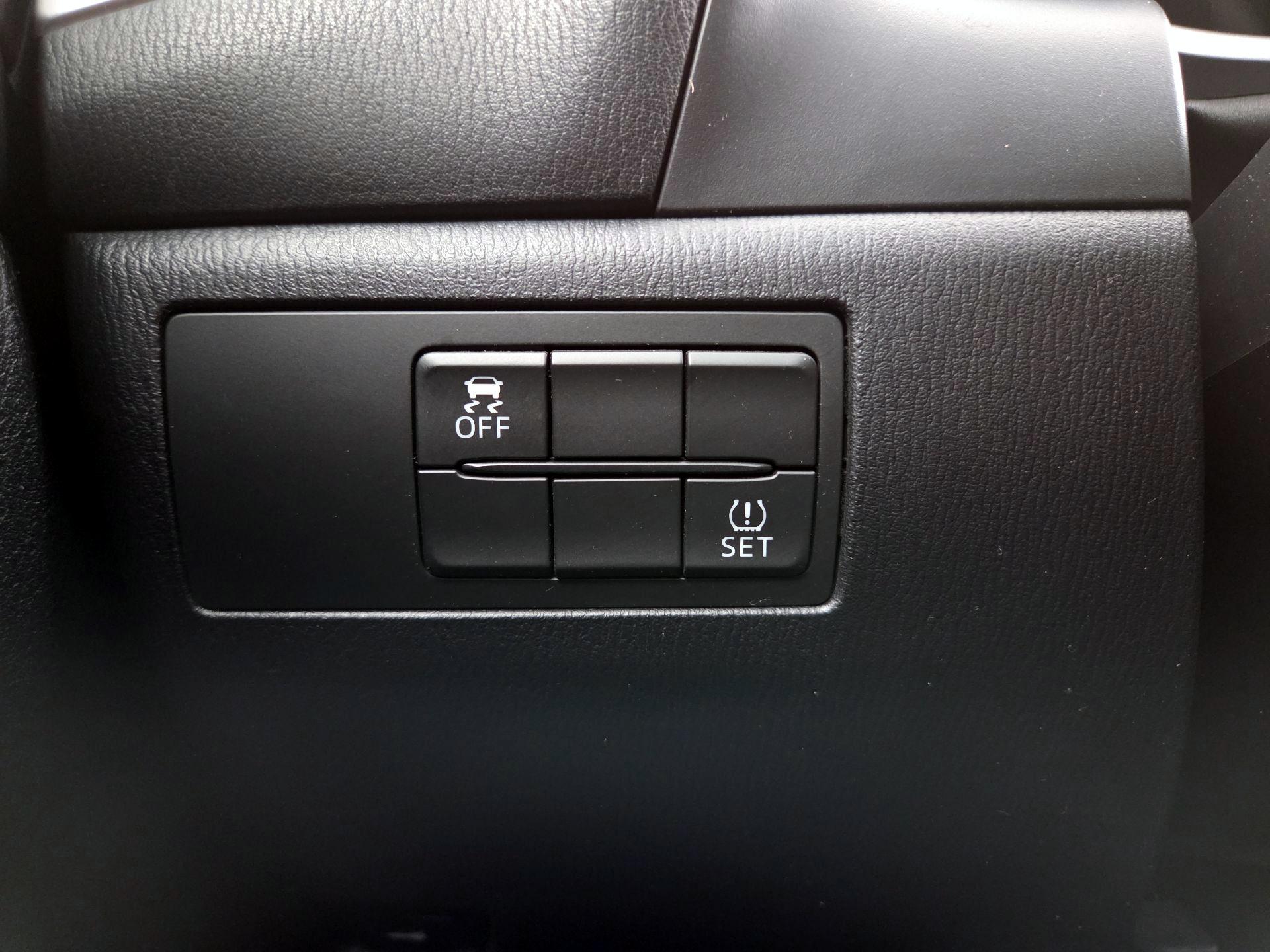 Thumbnail: 2017 Mazda Mazda3 - 13