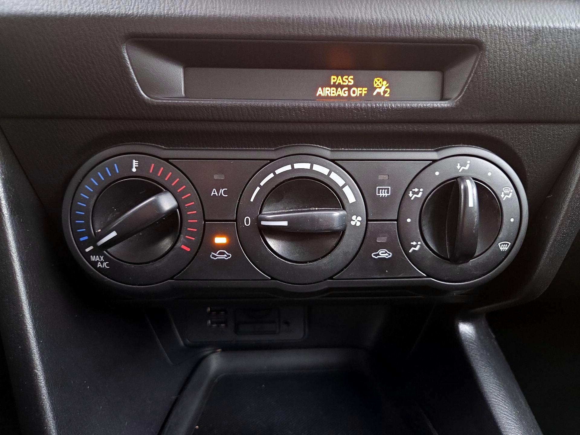 Thumbnail: 2017 Mazda Mazda3 - 16