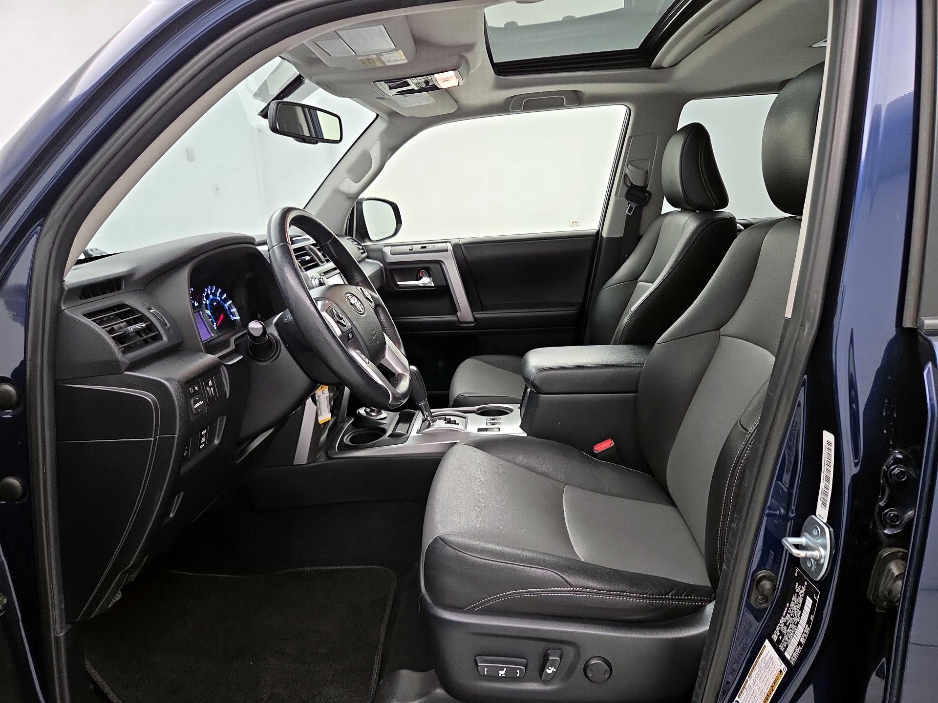 Thumbnail: 2014 Toyota 4Runner - 11