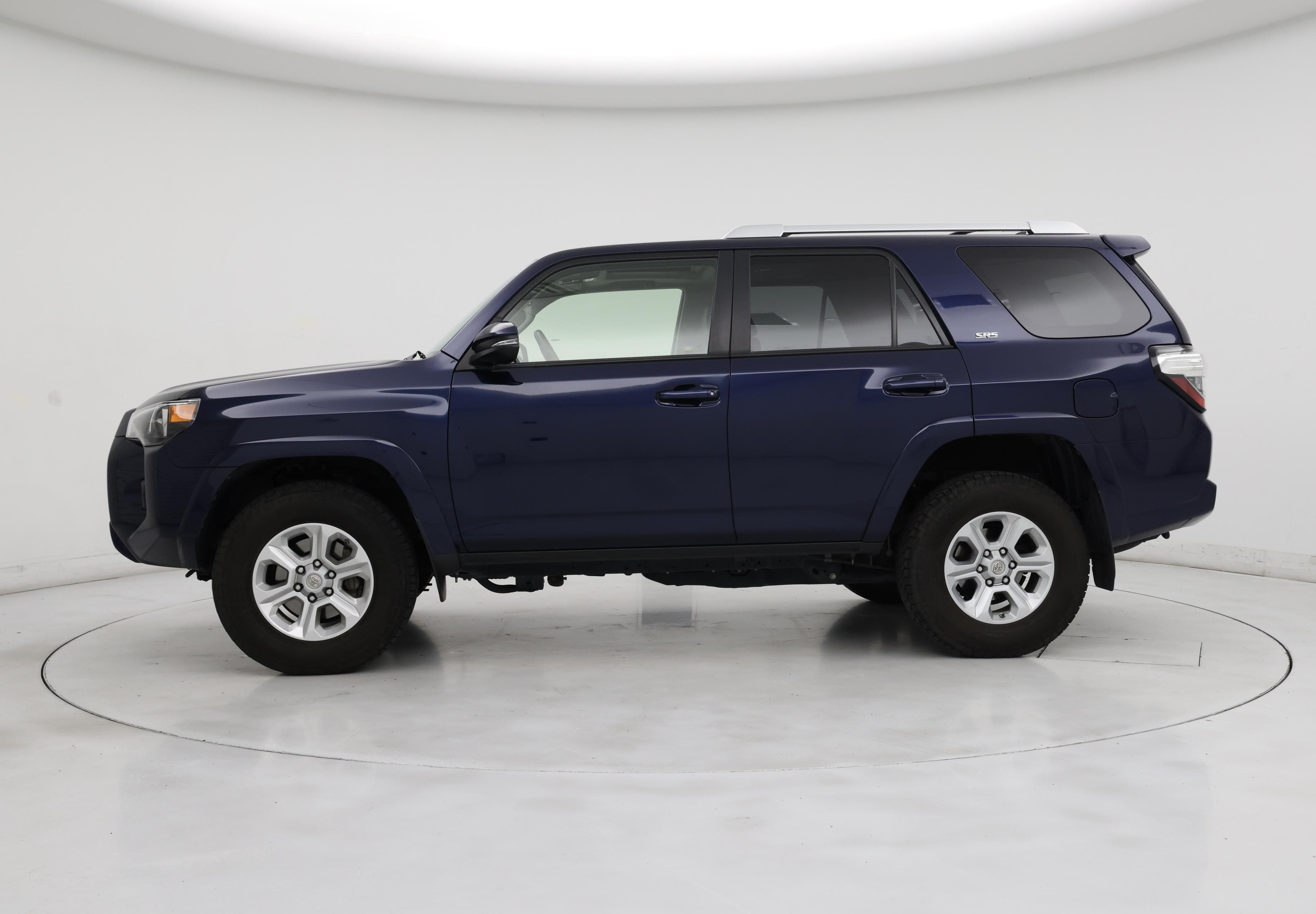 Thumbnail: 2014 Toyota 4Runner - 3