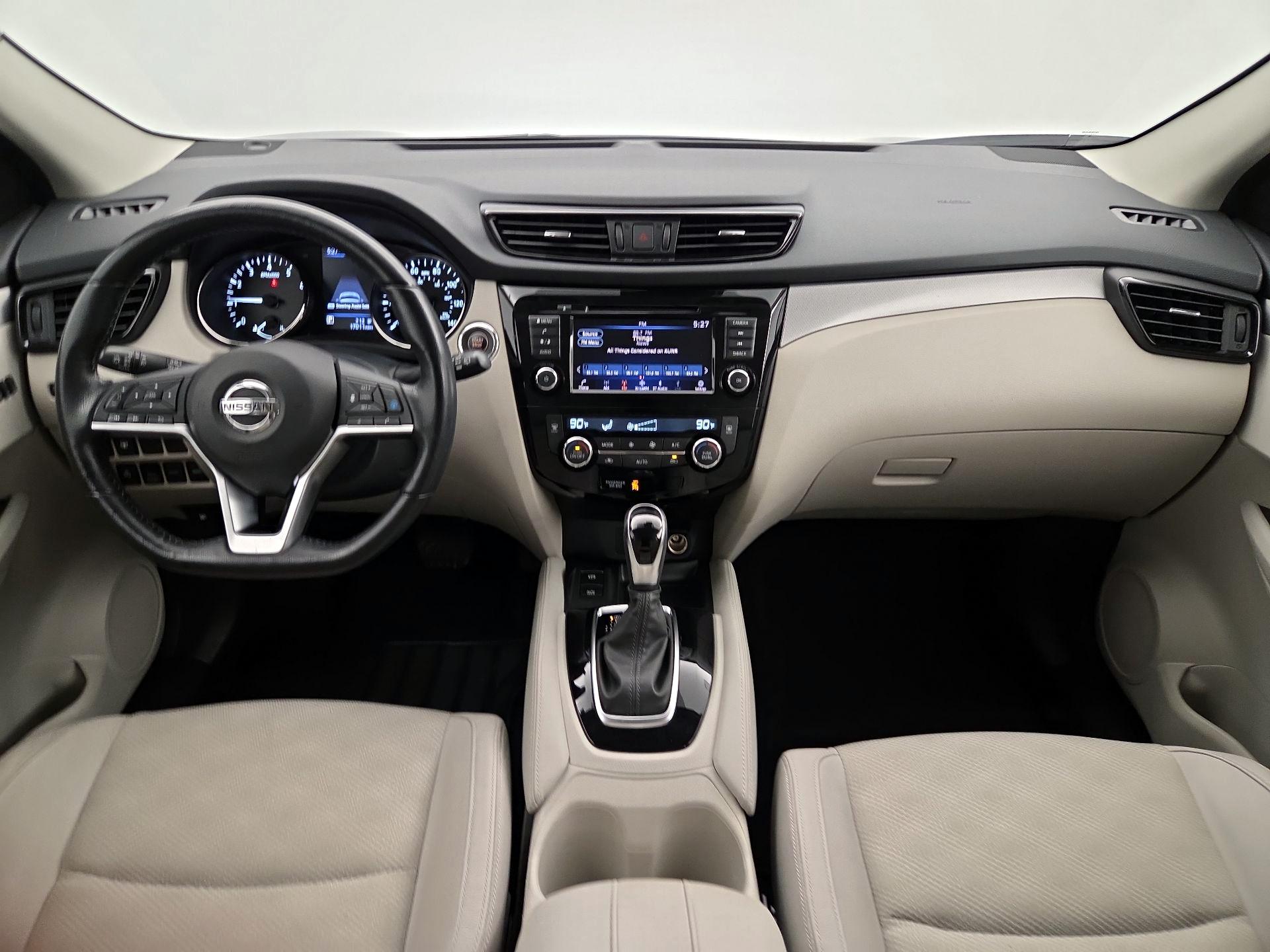 Thumbnail: 2020 Nissan Rogue Sport - 9