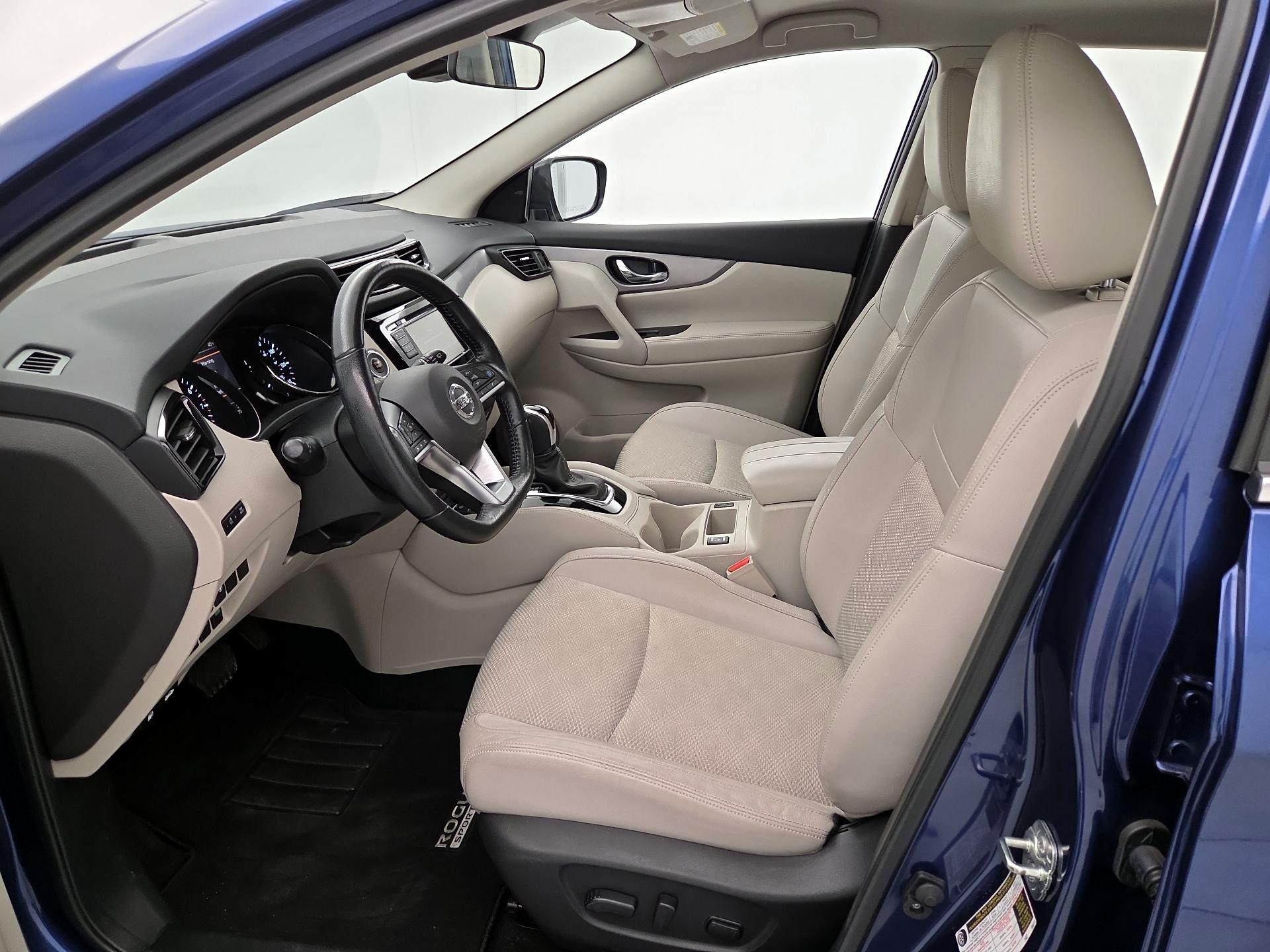 Thumbnail: 2020 Nissan Rogue Sport - 11