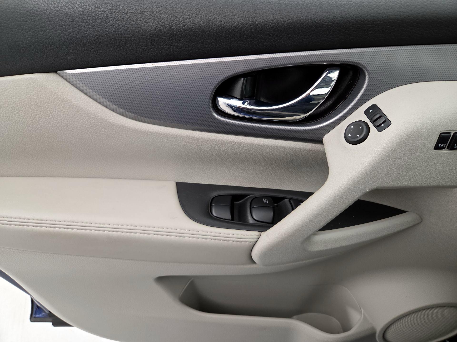 Thumbnail: 2020 Nissan Rogue Sport - 12