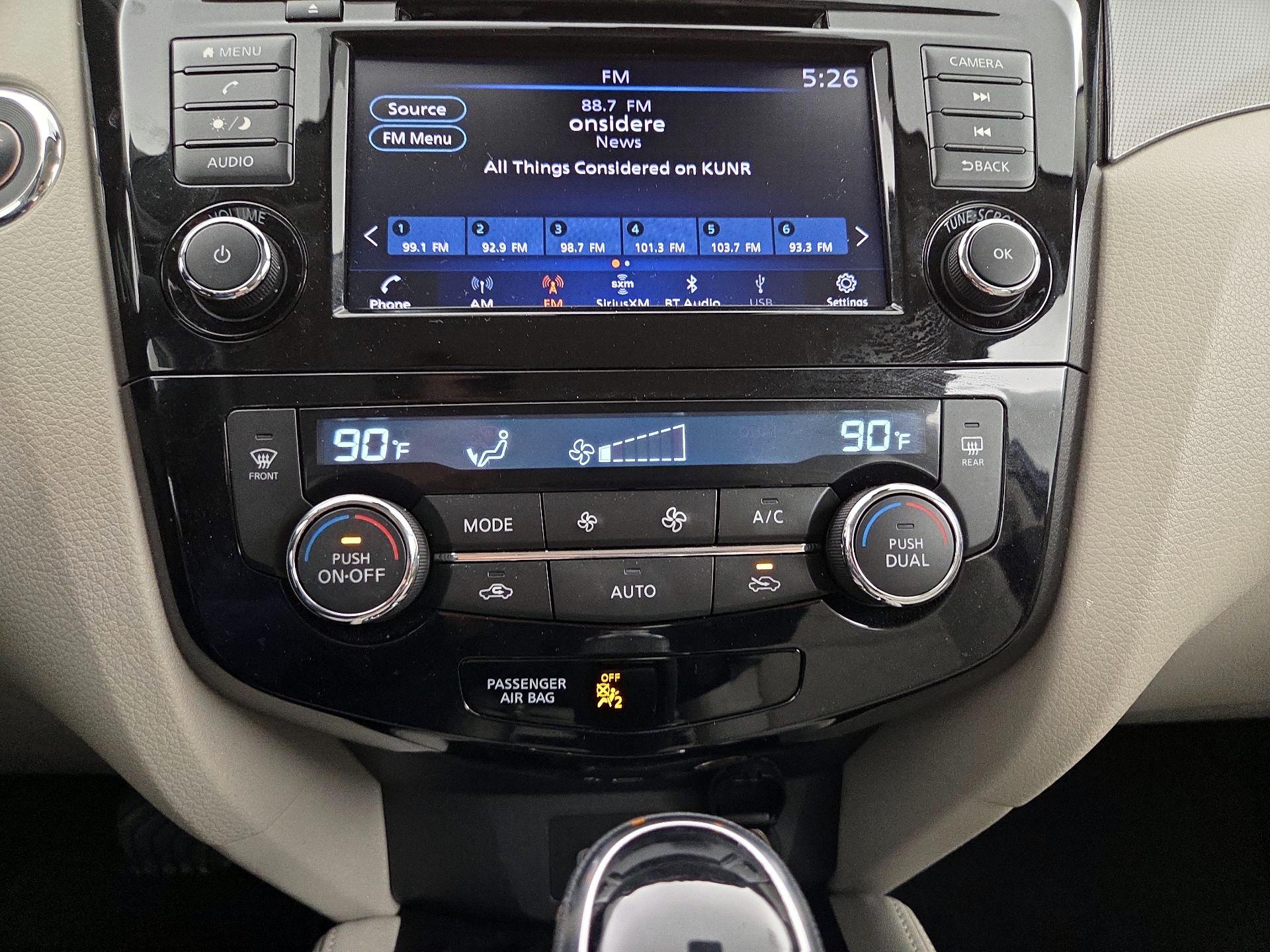 Thumbnail: 2020 Nissan Rogue Sport - 16