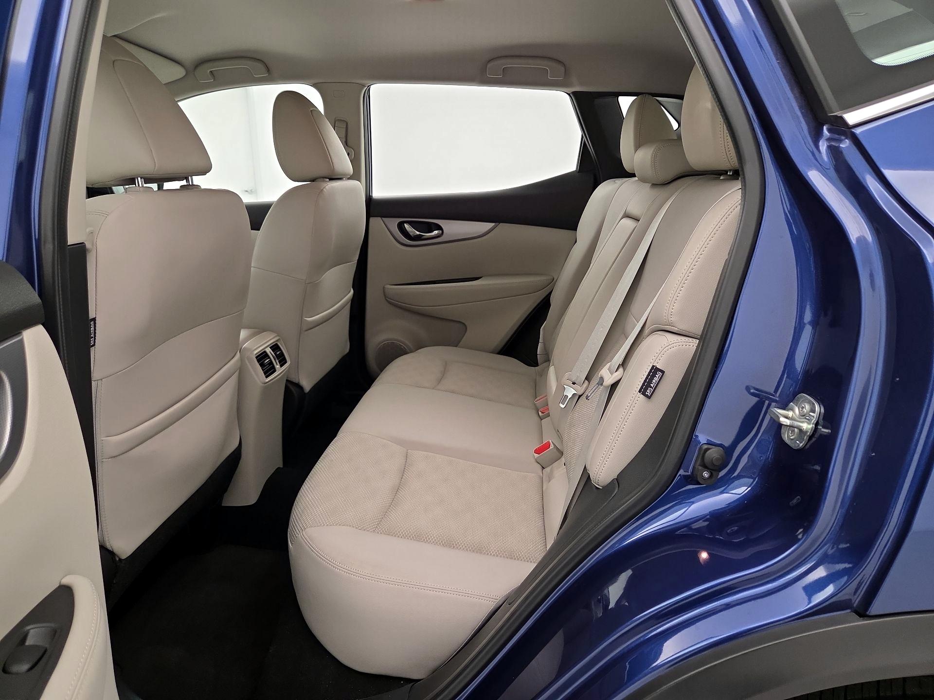 Thumbnail: 2020 Nissan Rogue Sport - 19