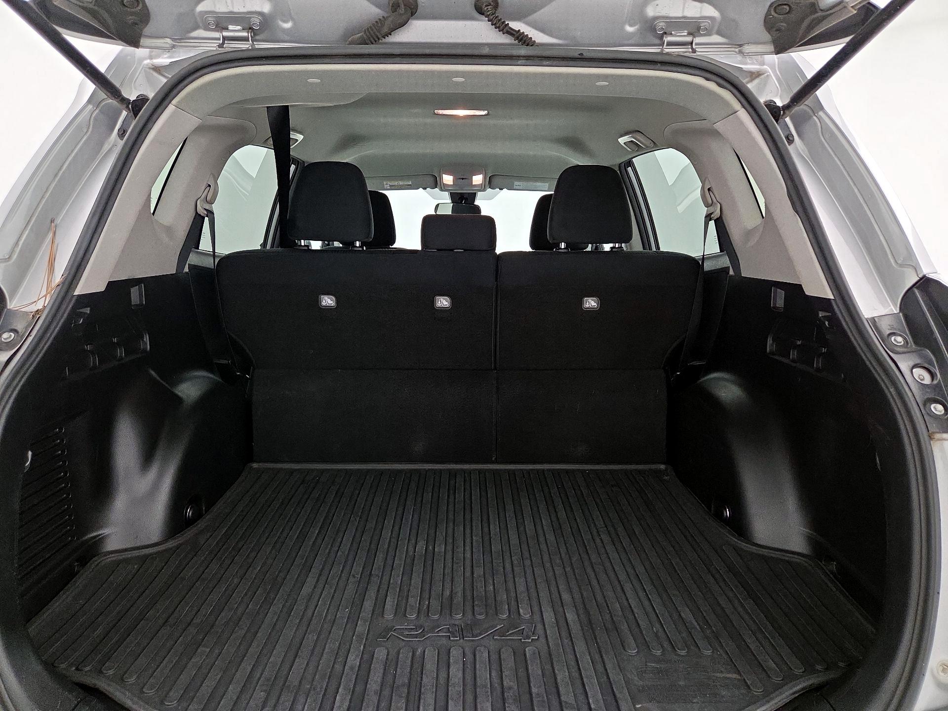 Thumbnail: 2017 Toyota RAV4 - 20