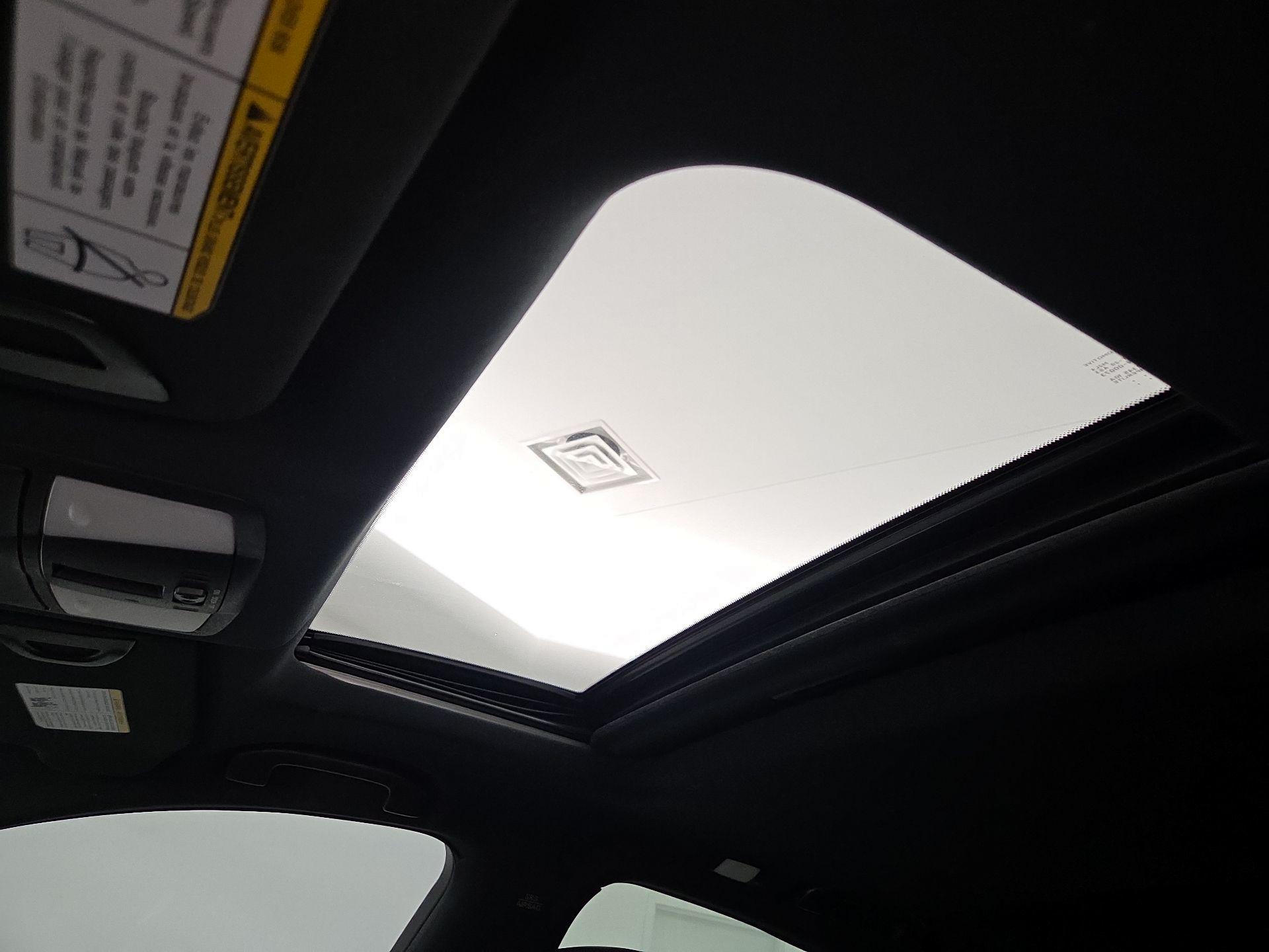 Thumbnail: 2017 INFINITI QX70 - 18