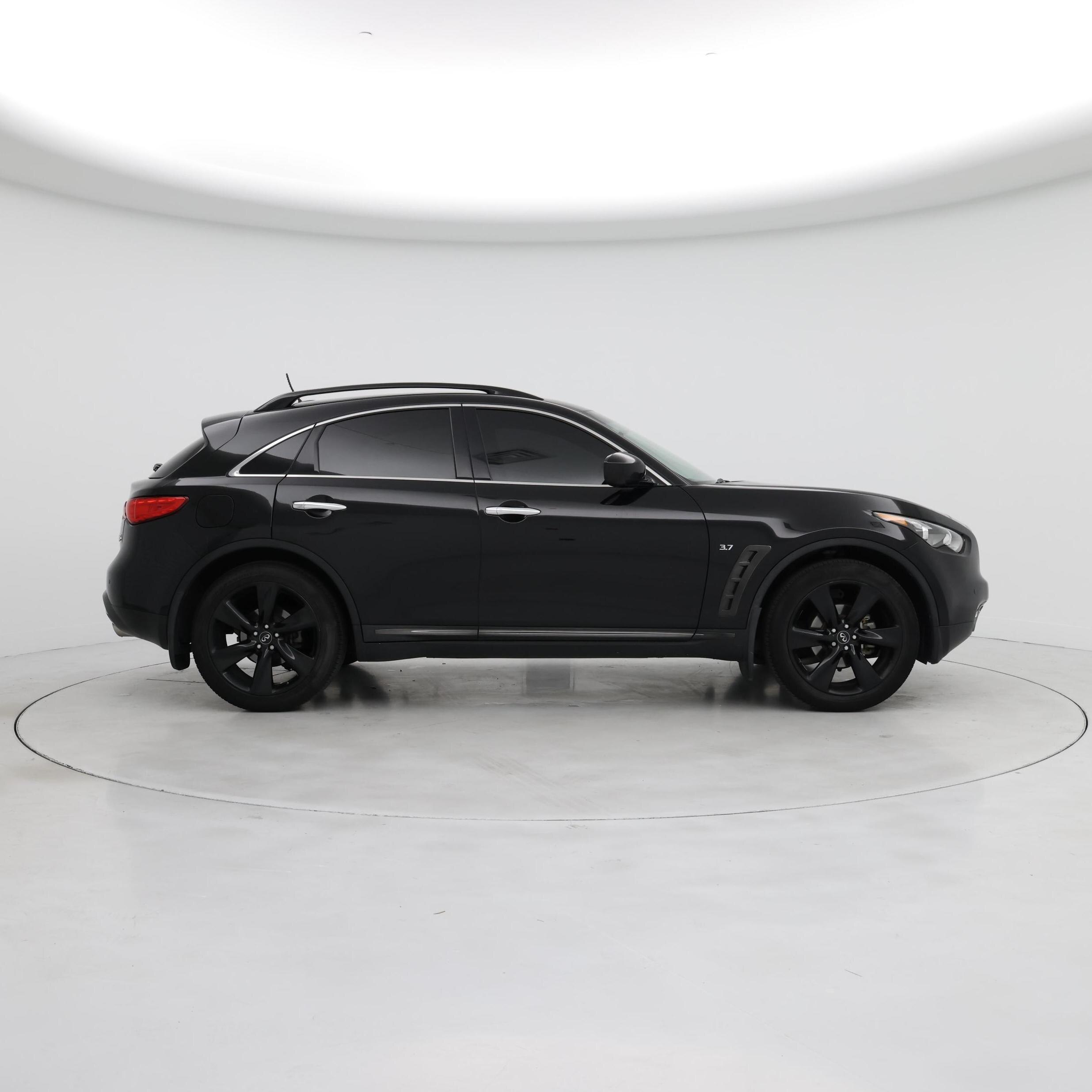 Thumbnail: 2017 INFINITI QX70 - 7