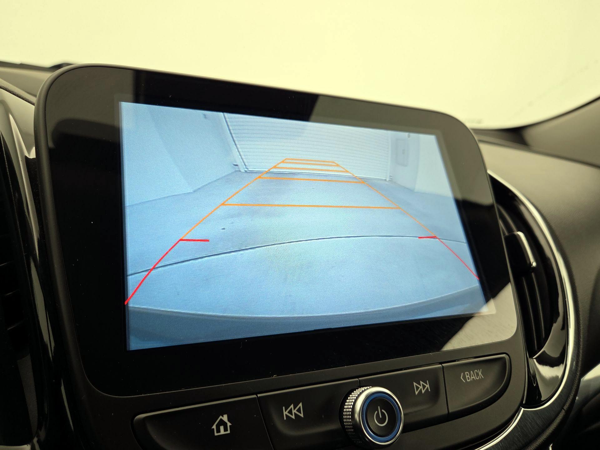 Thumbnail: 2017 Chevrolet Volt - 14